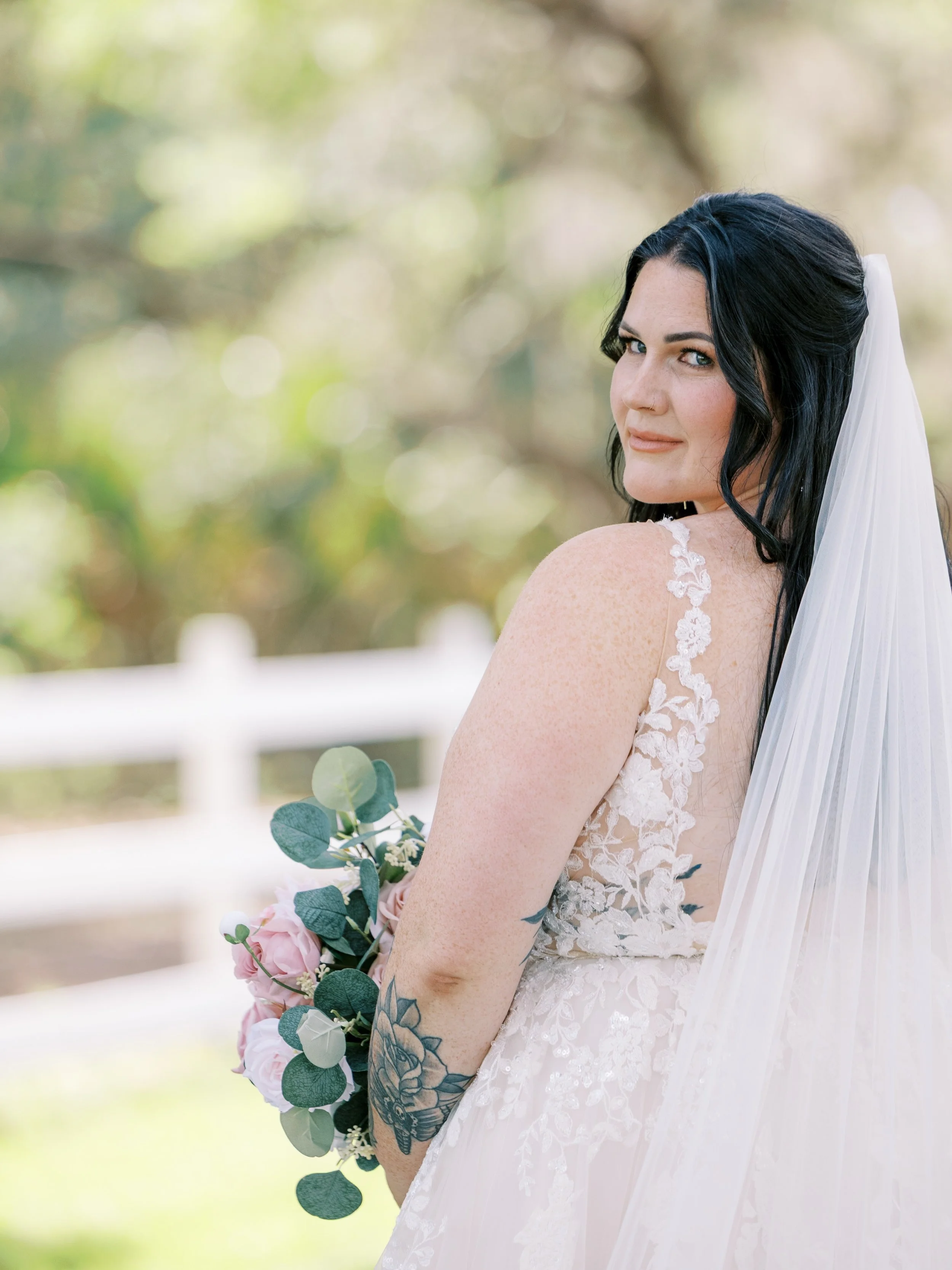 Some wedding days just photograph like a dream from beginning to end ✨

Marissa and Josh&rsquo;s wedding gallery at Lithia Acres was delivered last week and was just one of those days. The kind with warm golden light, so much joy, and a couple that m