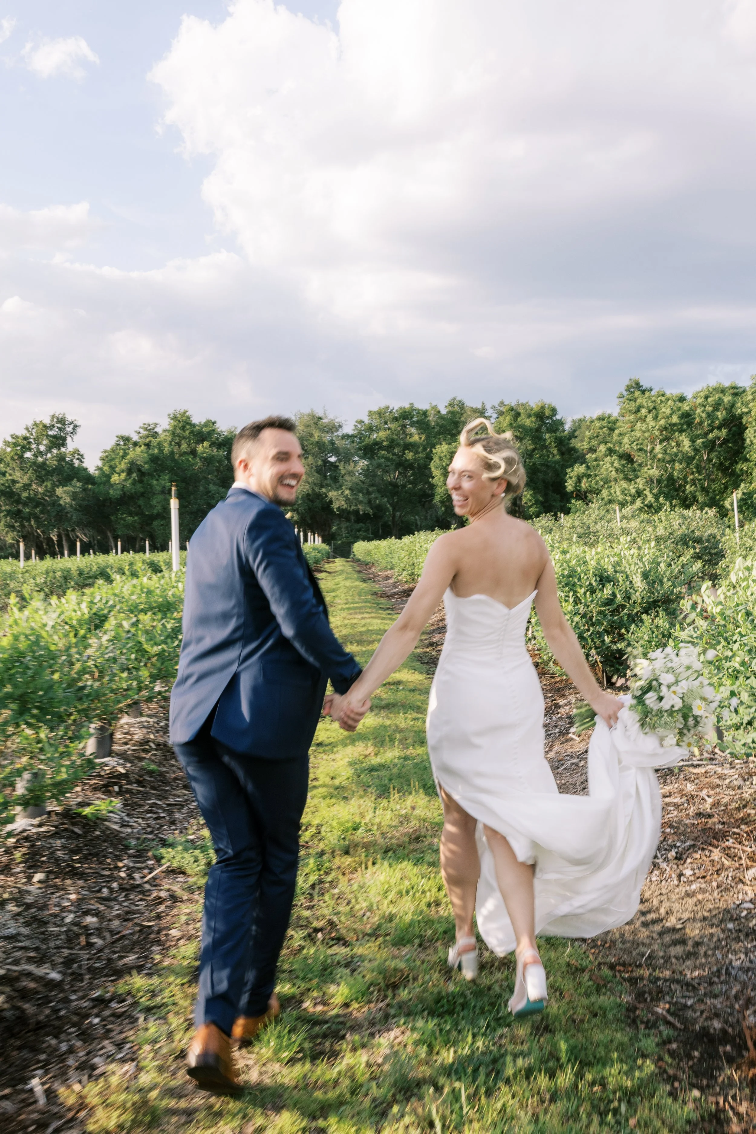 Bride-and-groom-the-bloomfield-venue-Orlando.jpg