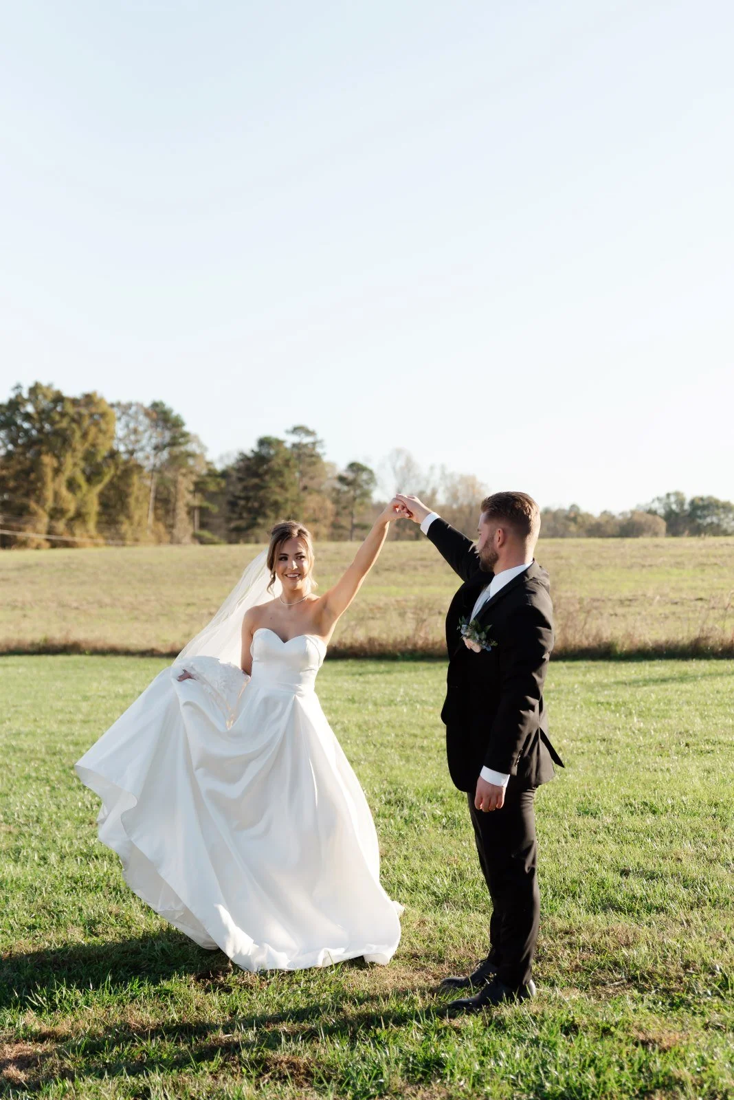 The_Gingerbread_Meeting_House_Shelby_NC_Wedding_Bride_Groom_Dance.jpg