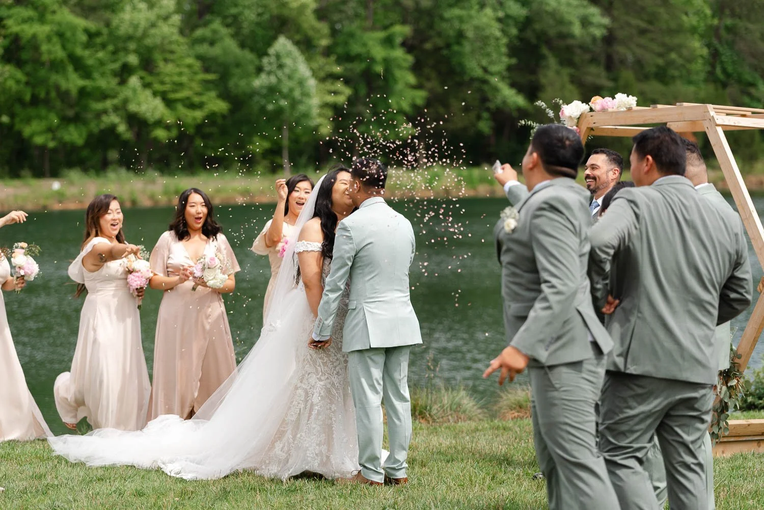 Splendor_Pont_Huntersville_NC_Wedding_ceremony.jpg