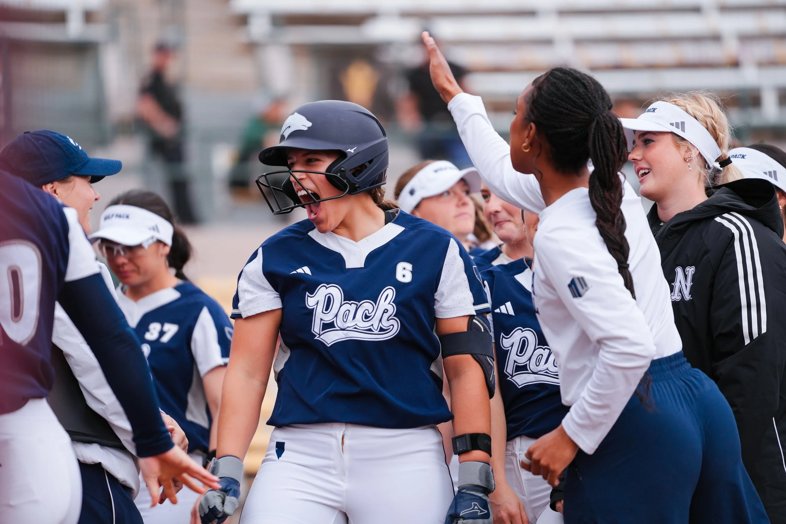 Di Genova6_Yelling.jpg