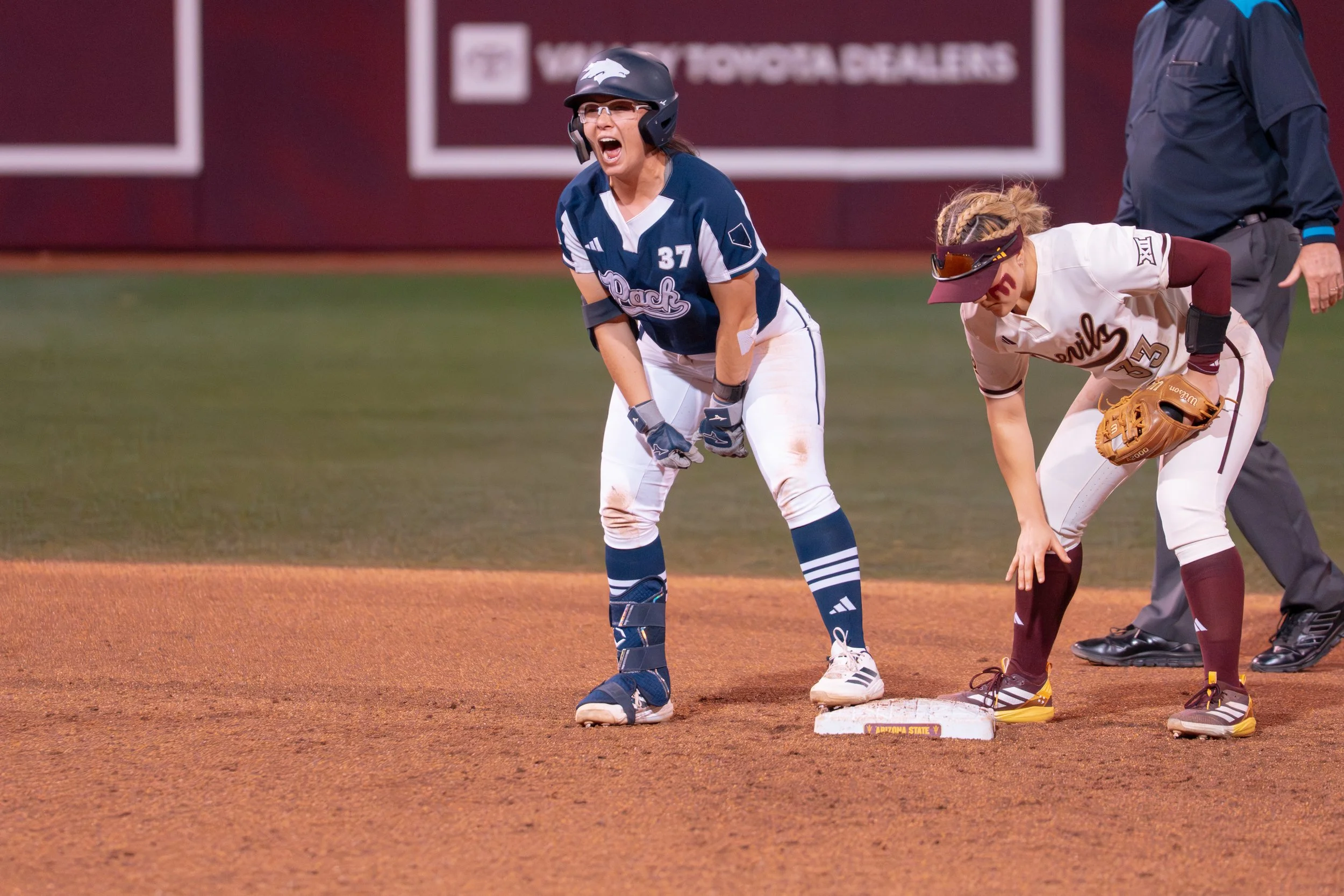 Alfaro37_Yelling After Double.jpg