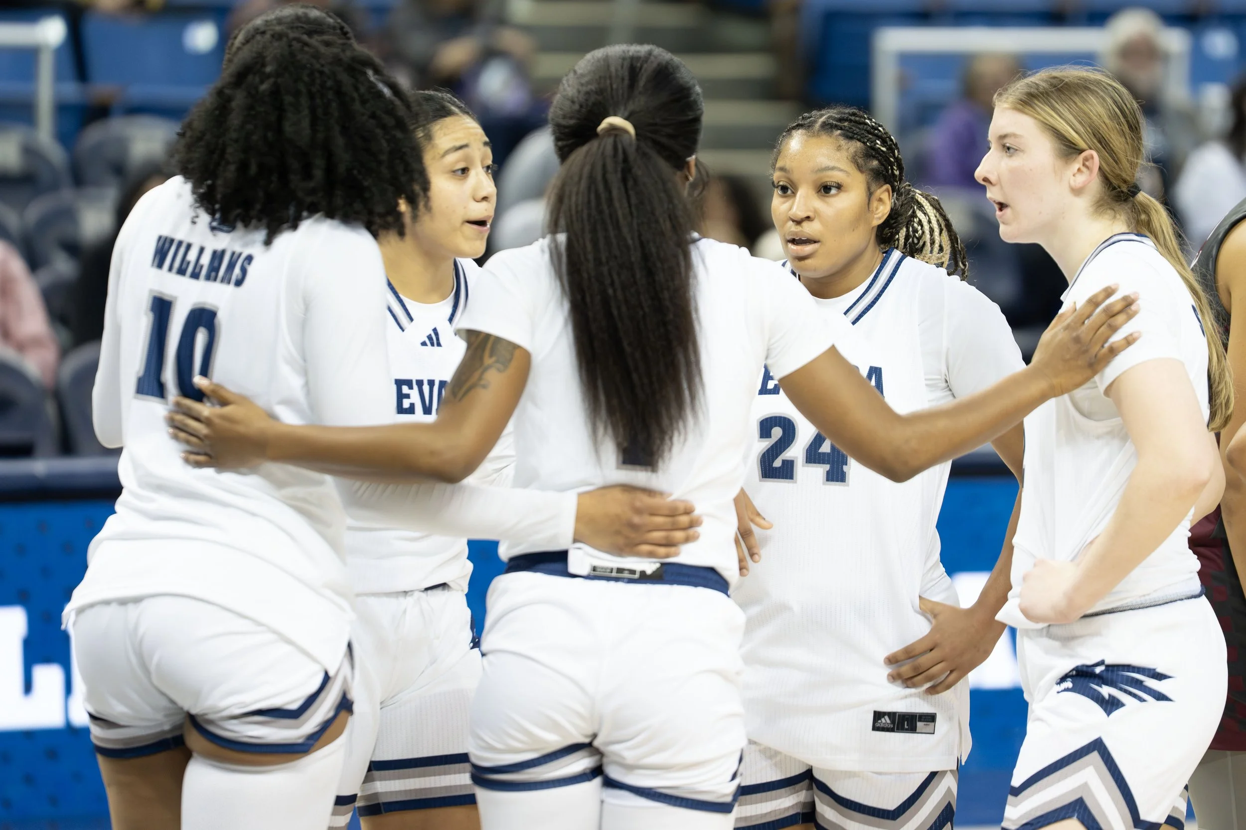 4thQuarter_Team Huddle.jpg