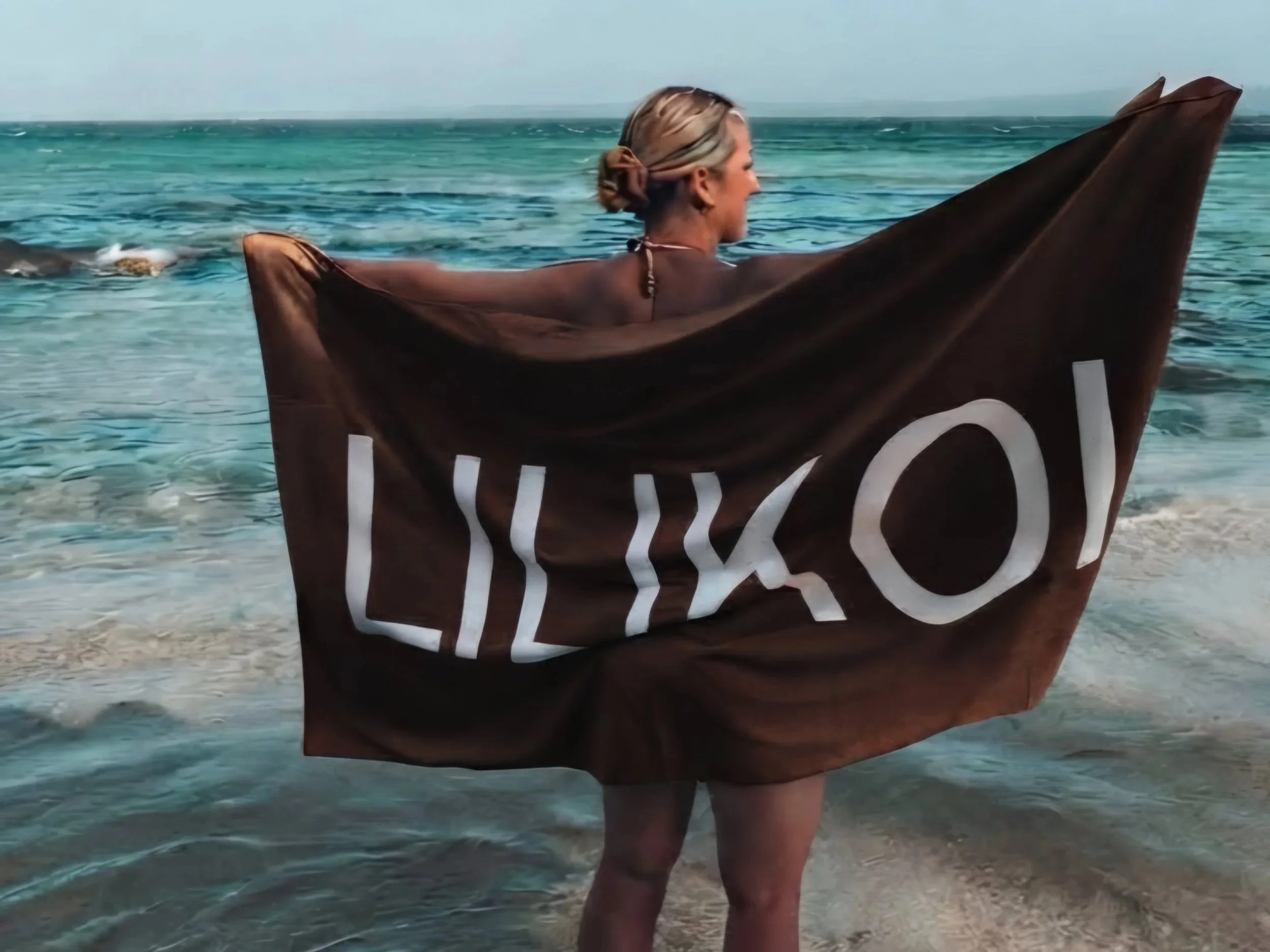 KOA - The Dark Brown Towel