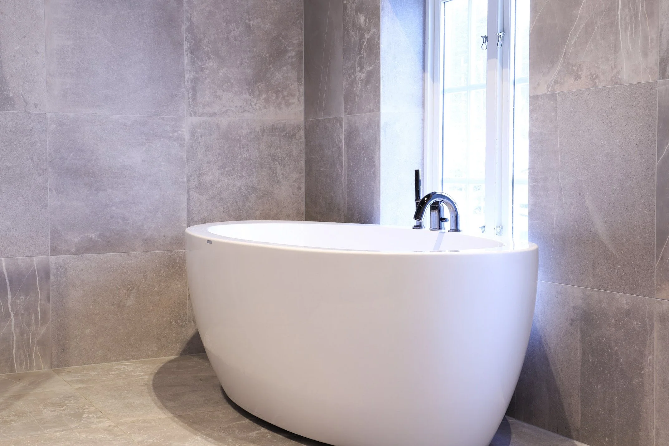 Badekar i nyoppusset bad