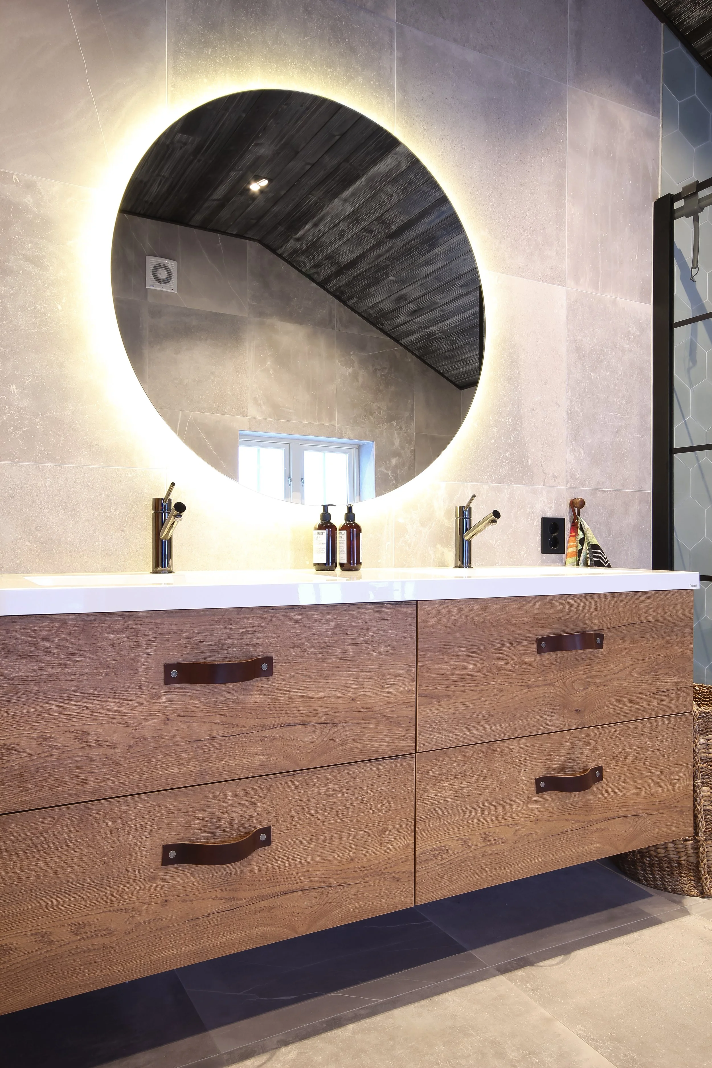 Servant med skuffer - Oppdal