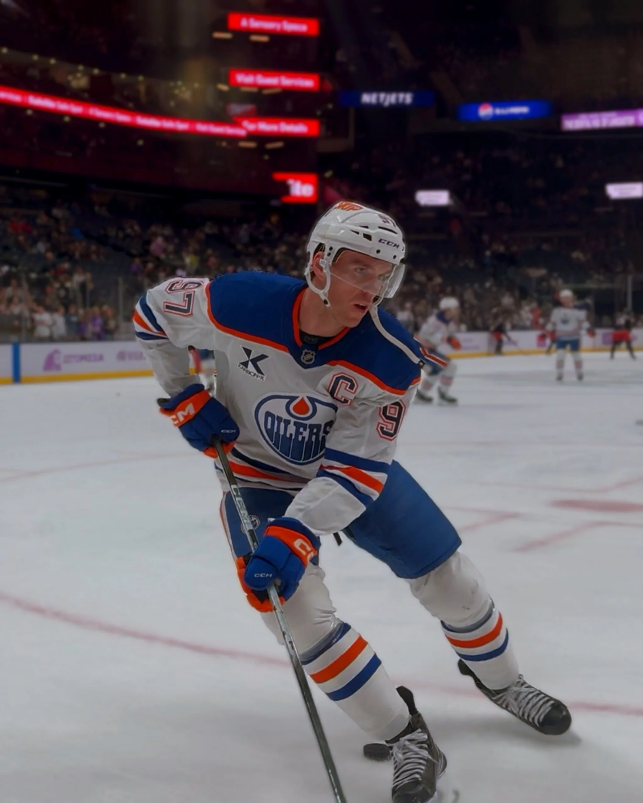 Connor McDavid(5).jpg
