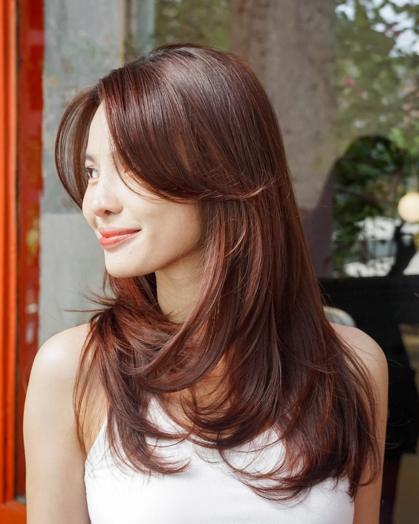 M&aacute;i bay kh&ocirc;ng chỉ gi&uacute;p gương mặt tr&ocirc;ng mềm hơn m&agrave; c&ograve;n che khuyết điểm g&ograve; m&aacute; cao cực tốt ✨
___
Hair Bar
BOOK NOW / LI&Ecirc;N HỆ: 090 990 43 03
https://www.hairbar.vn/book
___
78 Ngo Duc Ke, 1 ST F