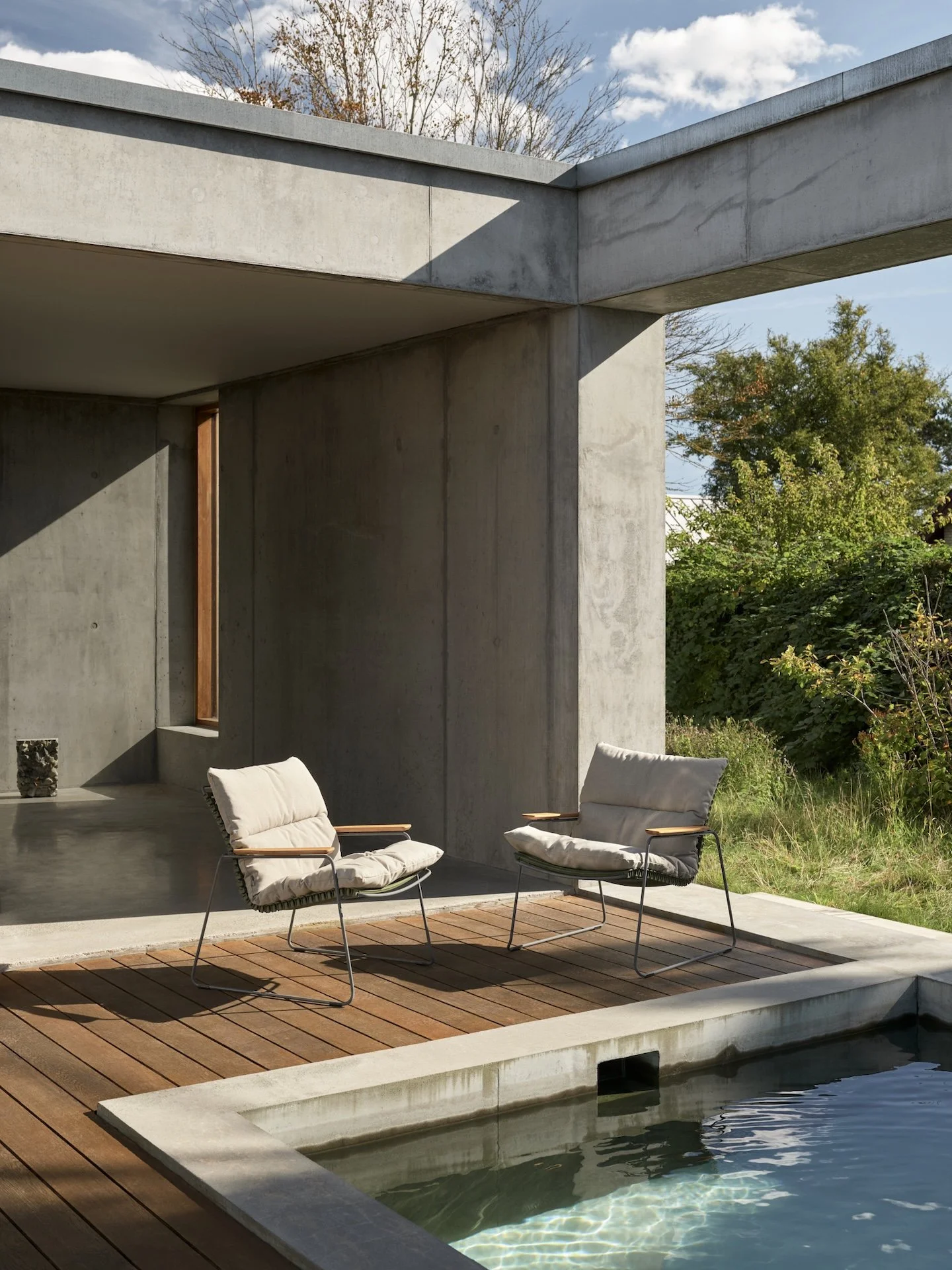CLICK_Roomy-lounge-chair_2026_HOUE_20137_cushion_low.jpg