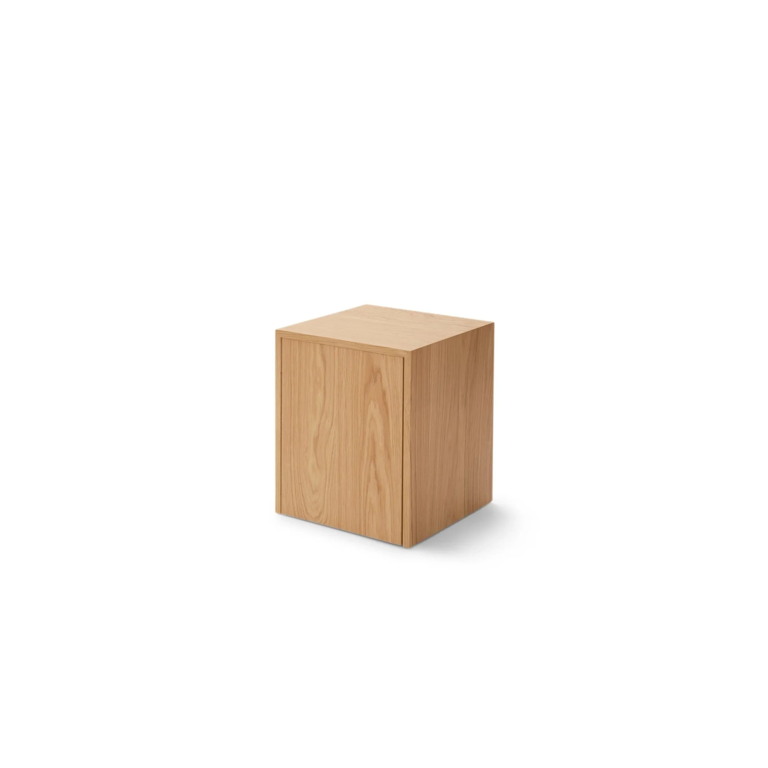 New-Works_Packshot_40933_Mass-Side-Table-Drawer_Natural-Oak_470x400x400mm_2.jpg