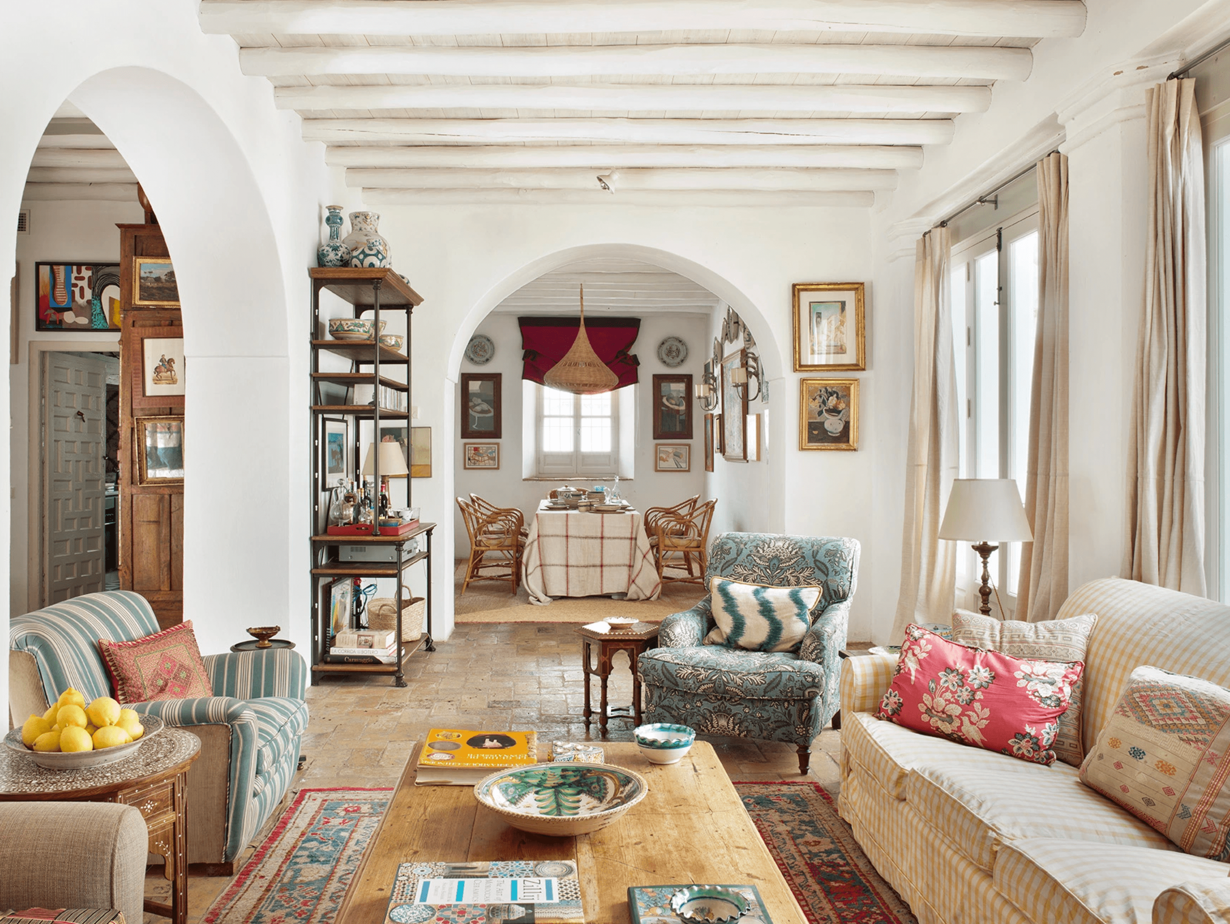 A Sevilla country home filled with charming Spanish pottery 