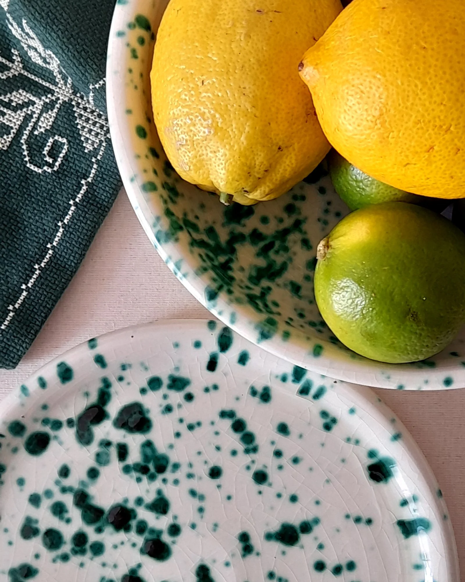 Splatter Ceramics Banner - CASA PLETÓRICA