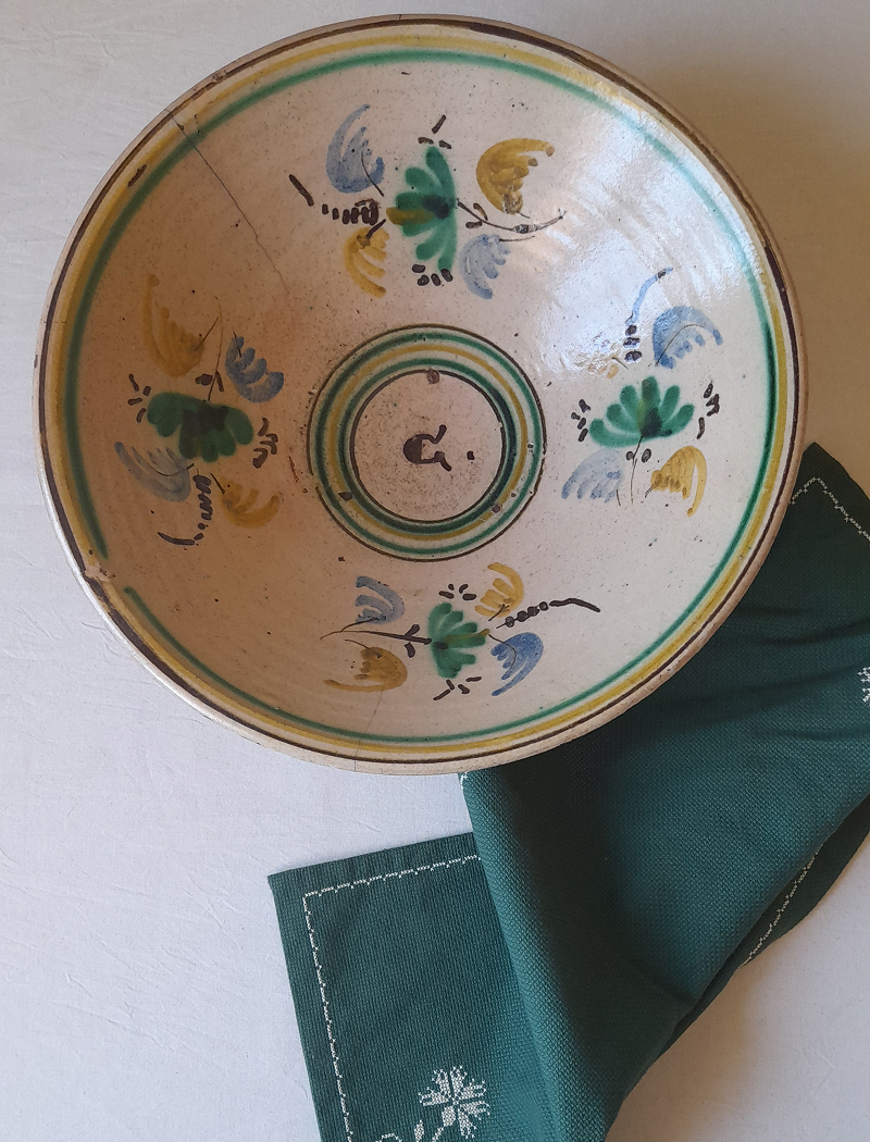 Antique Remolino Spanish Lebrillo Bowl - CASA PLETORICA.png