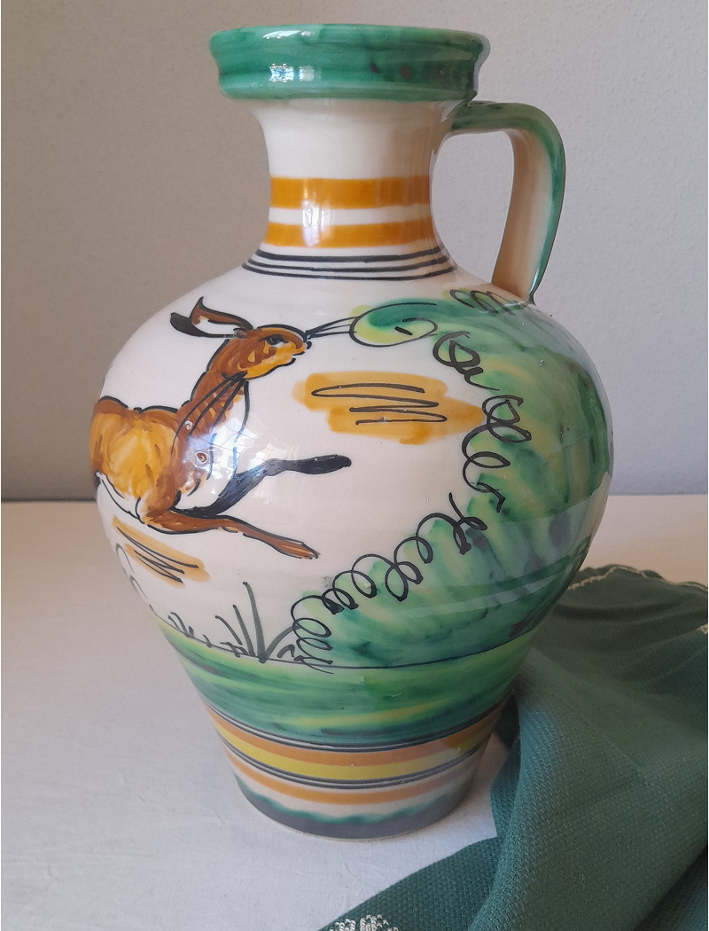 Liebre Spanish Ceramic Jug - Closeup - CASA PLETORICA.png