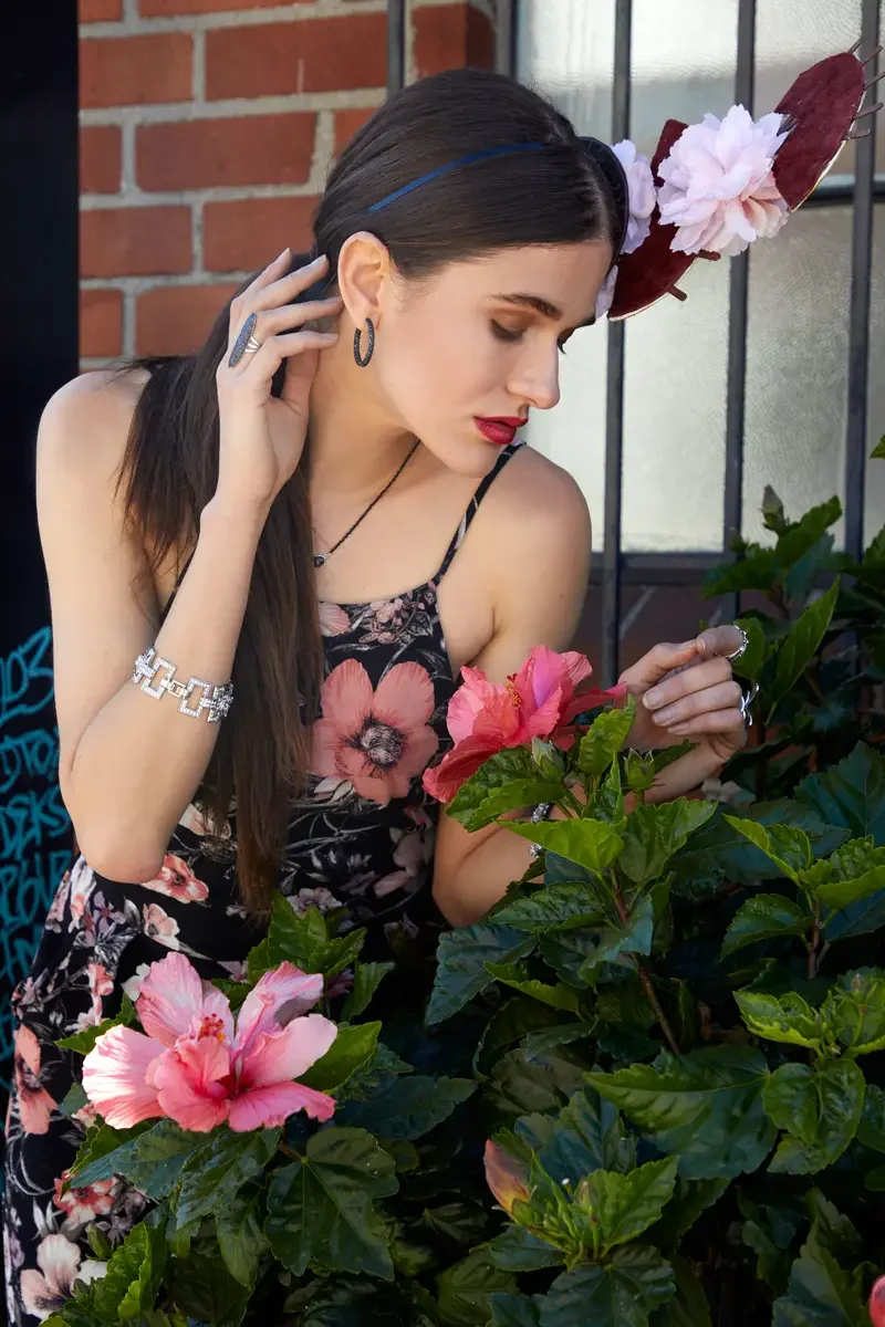 Victoria Henley, fan fascinator, silver stacked bracelets and rings, hibiscus flowers, Los Angeles fashion week test shoot, photographed by Scott Parker Photo