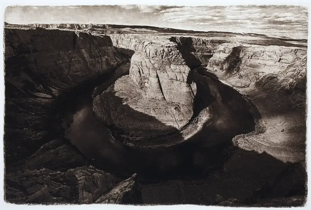 HORSESHOE-BEND-SEPIA.webp