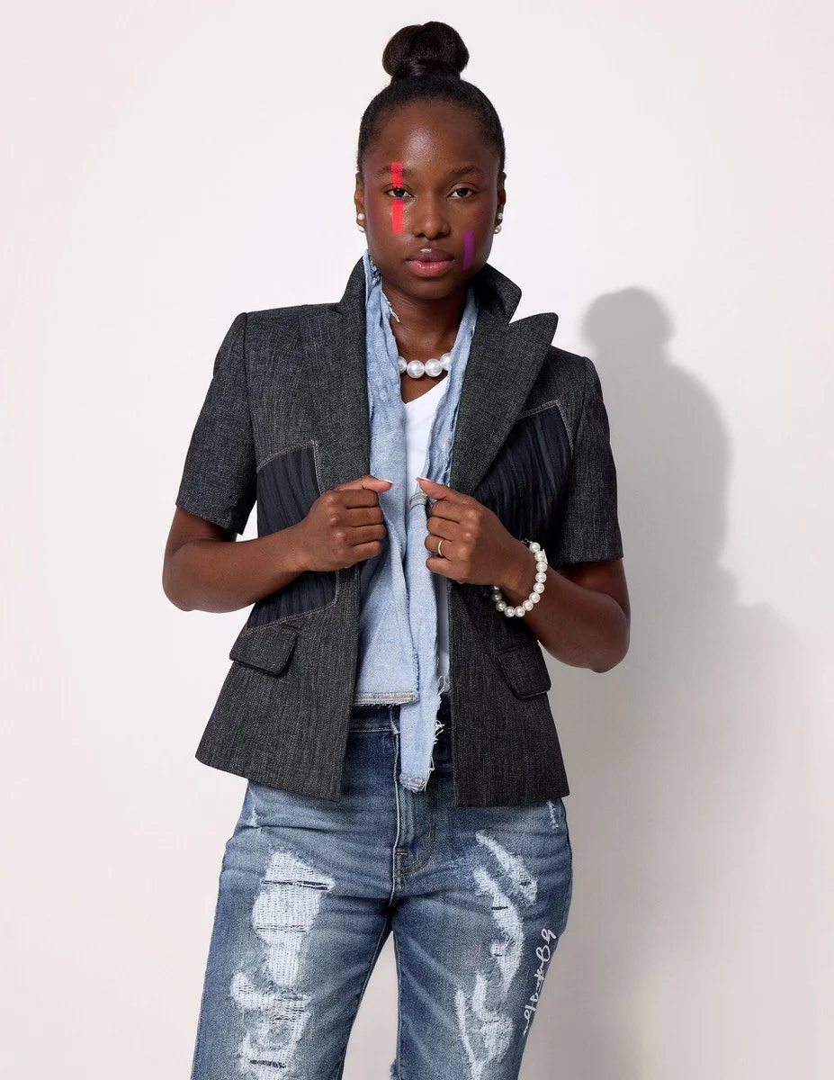 25-04-17-JUS10H_ 453-E.jpg