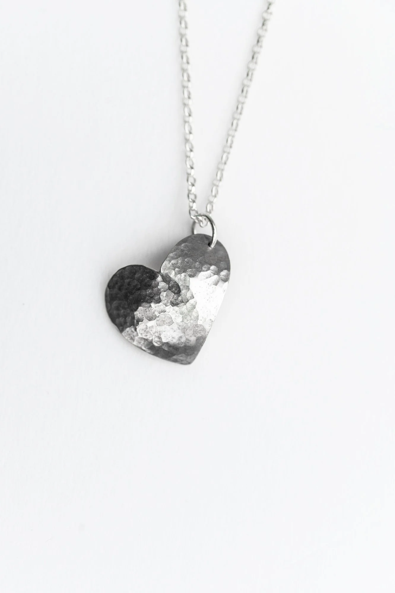 silver-necklace-pendant-hammered-heart-1.jpg