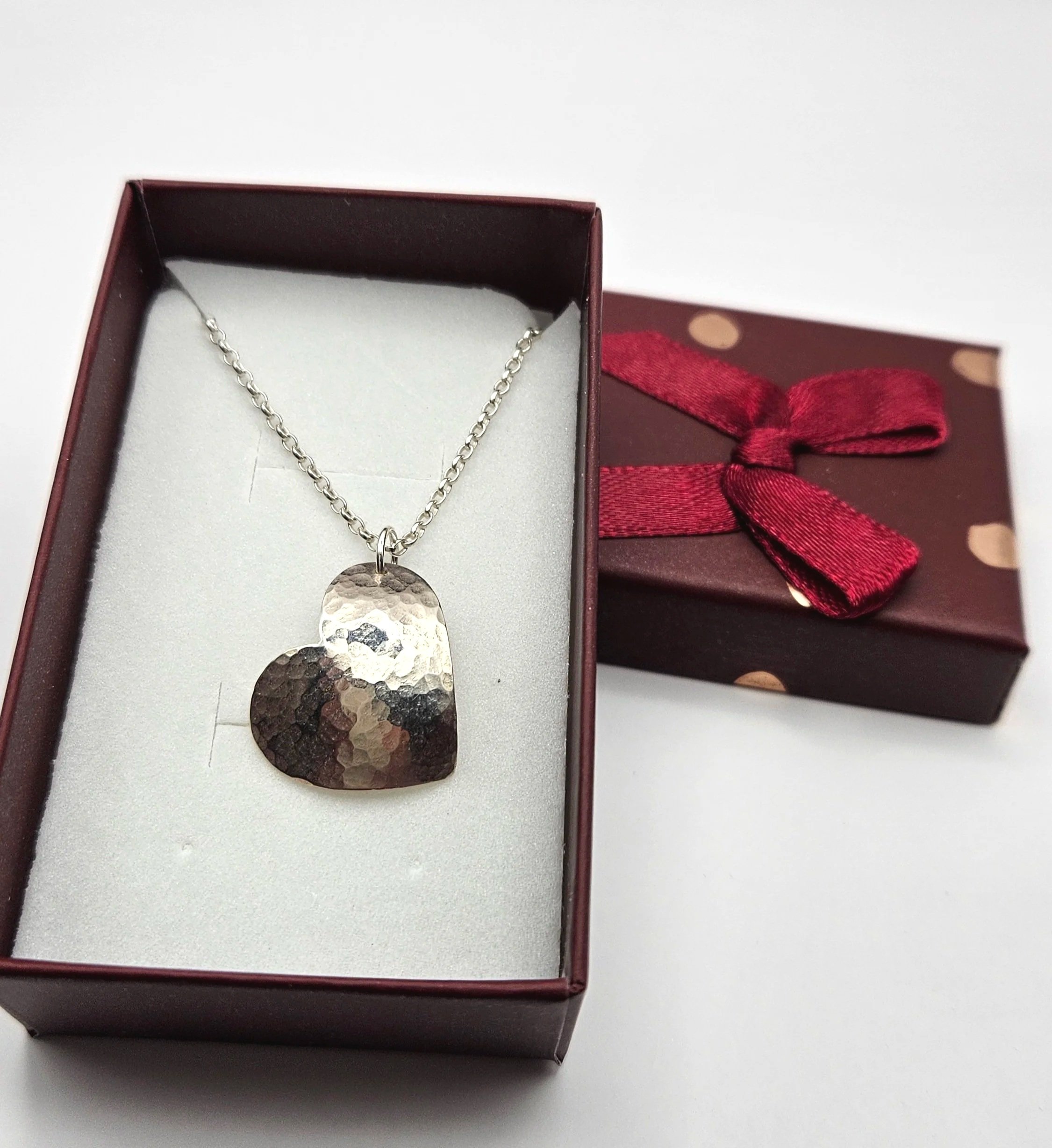 silver-necklace-pendant-hammered-heart-5.jpg
