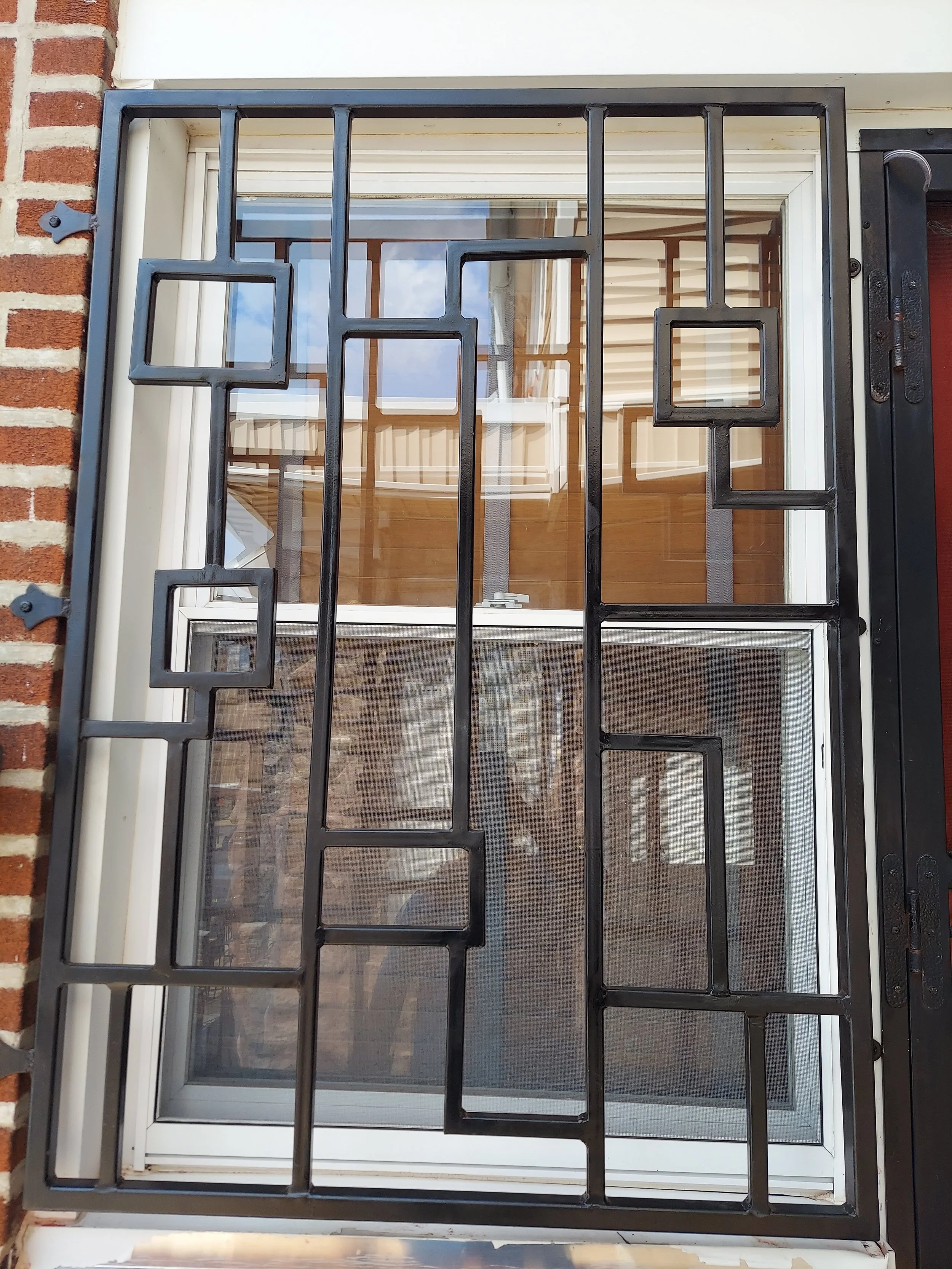 Window Guards, Burglar Bars    call or text 215-247-7703