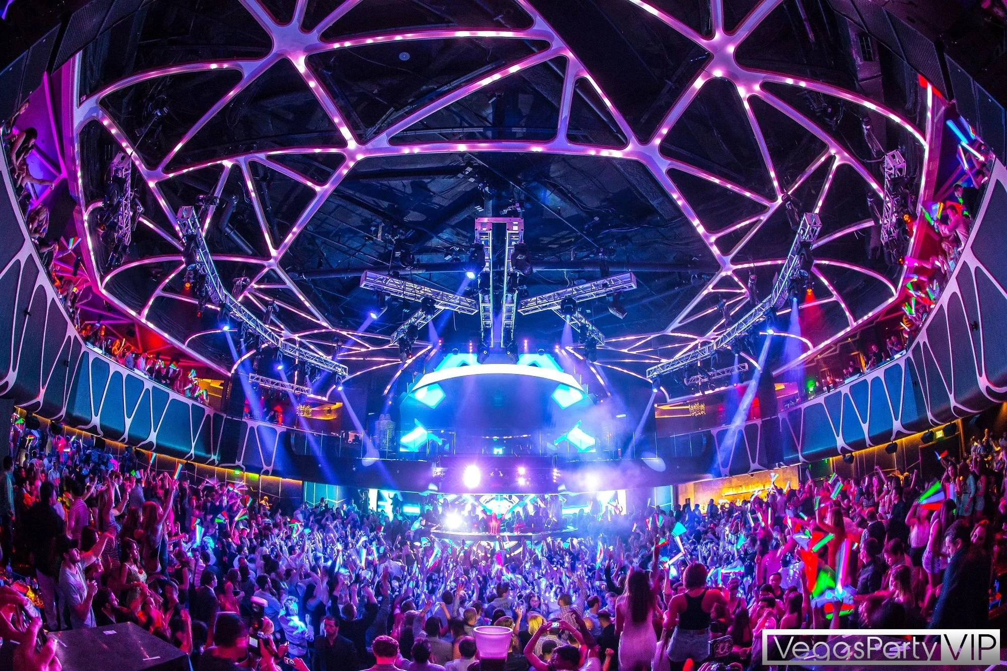 Hakkasan-Las-Vegas_Crowd-w-Logo.jpg