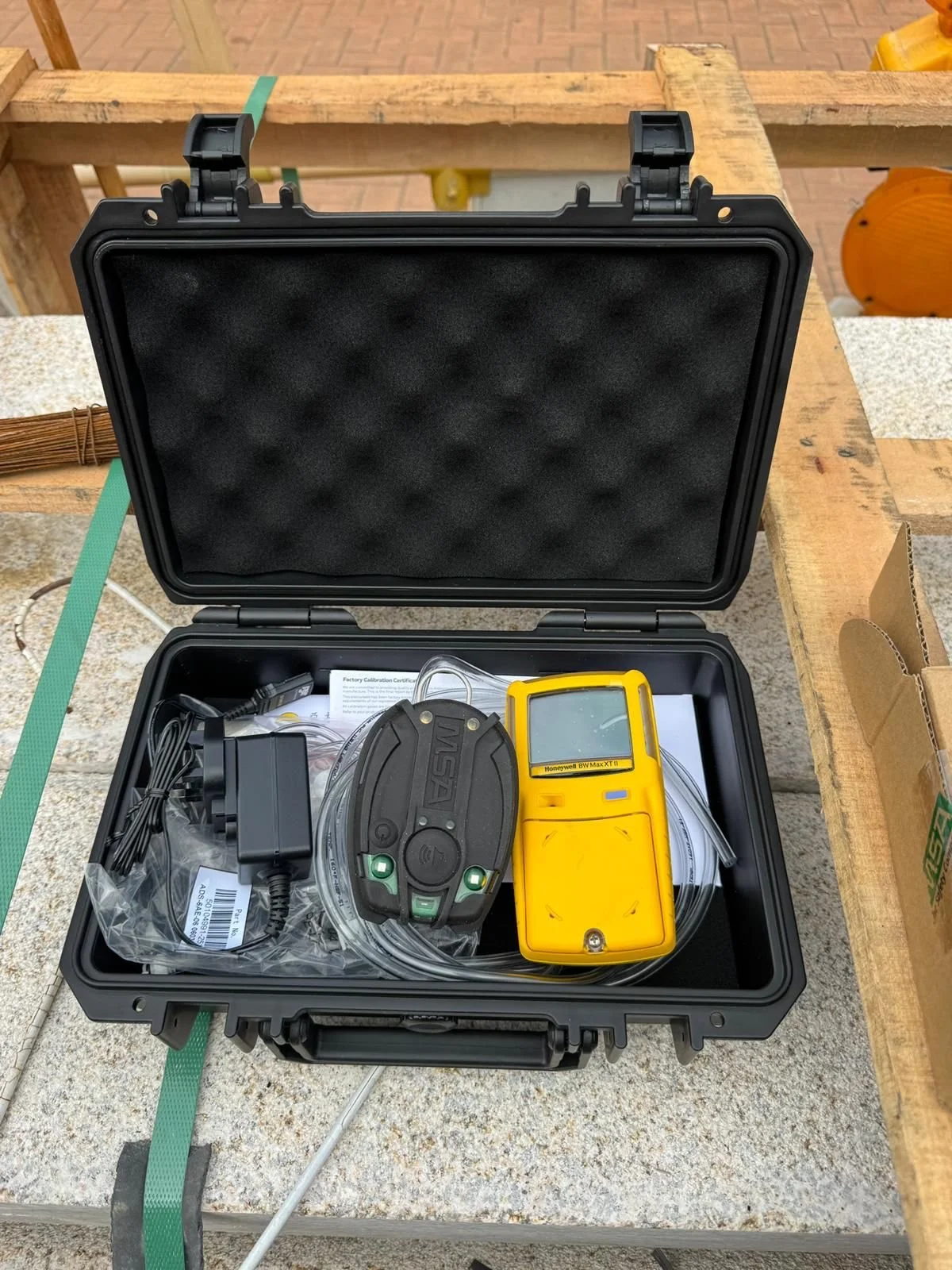 Confined space gas detection