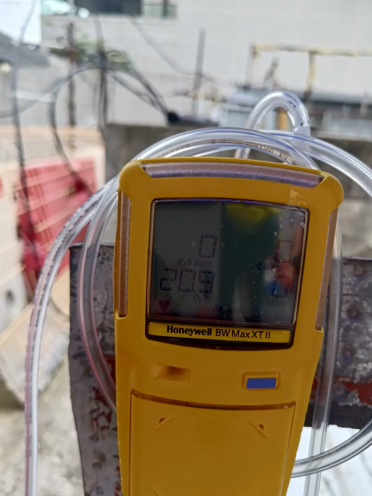 Confined space gas detection