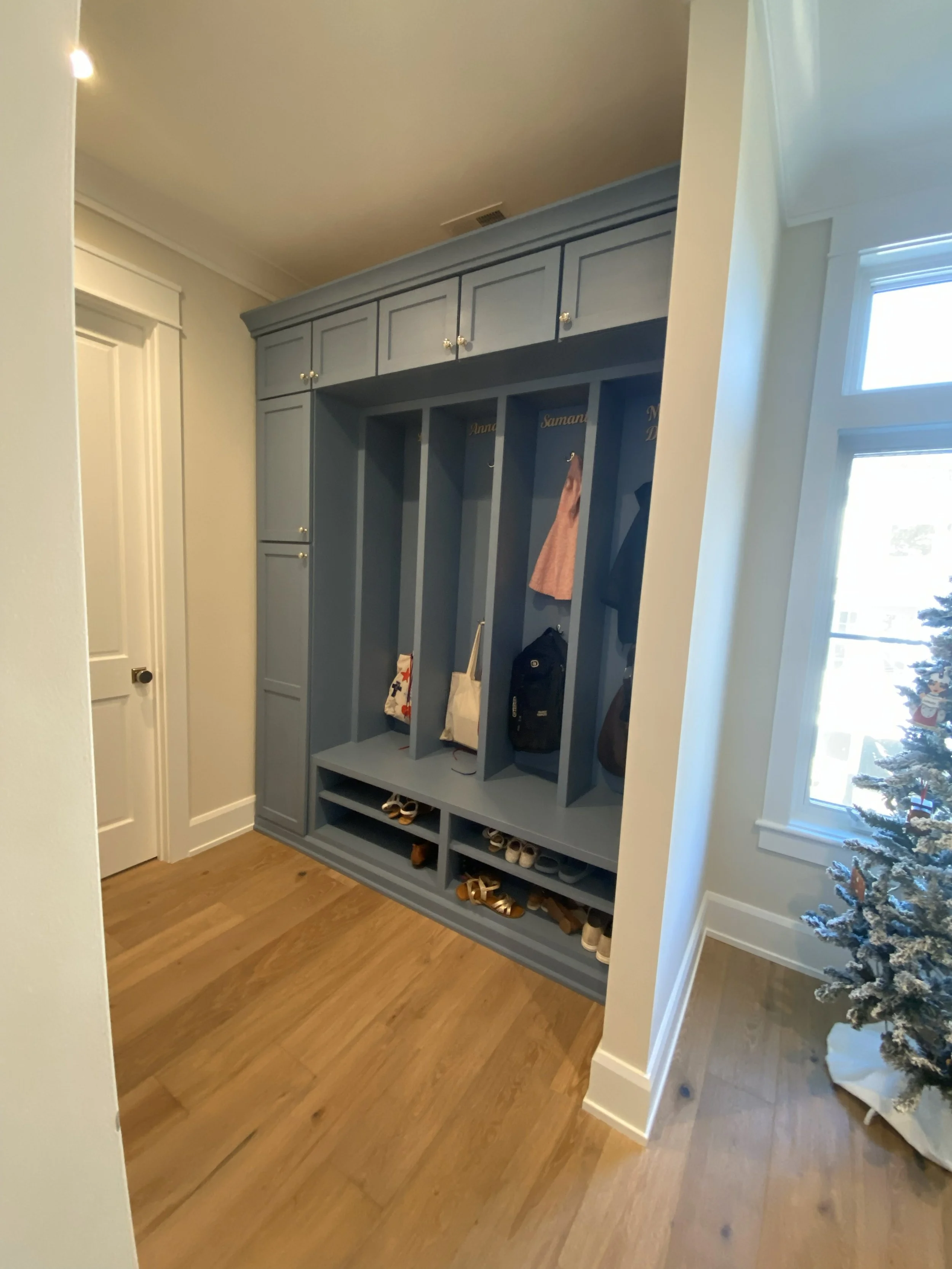 Custom built-ins for mudroom