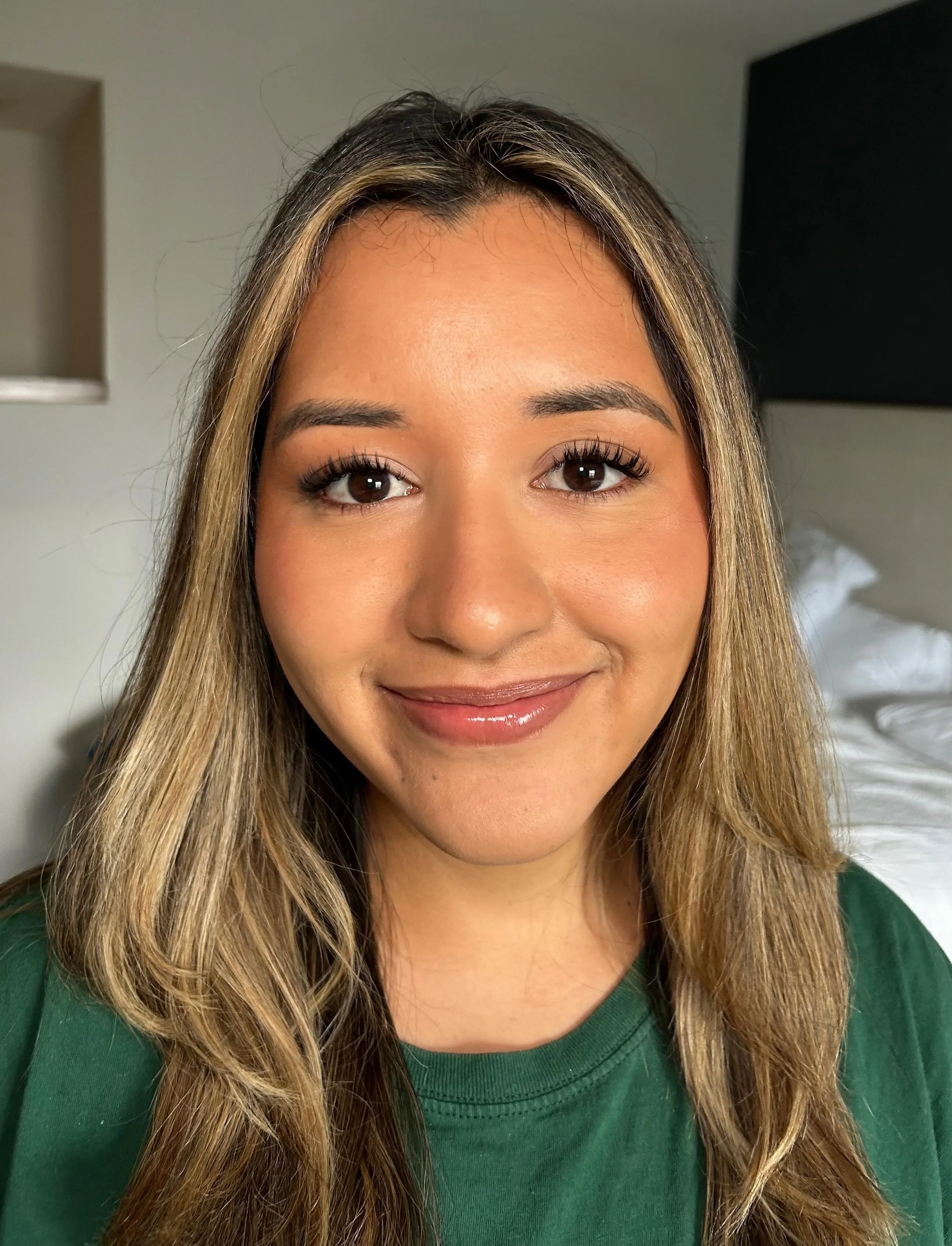 Pamela&rsquo;s graduation makeup 🍾 Neutral toned glam with a soft matte, poreless finish. If you&rsquo;re looking for soft glam makeup, natural makeup, or a skin-focused finish for your graduation, wedding, or special event, I&rsquo;m your girl.

#G