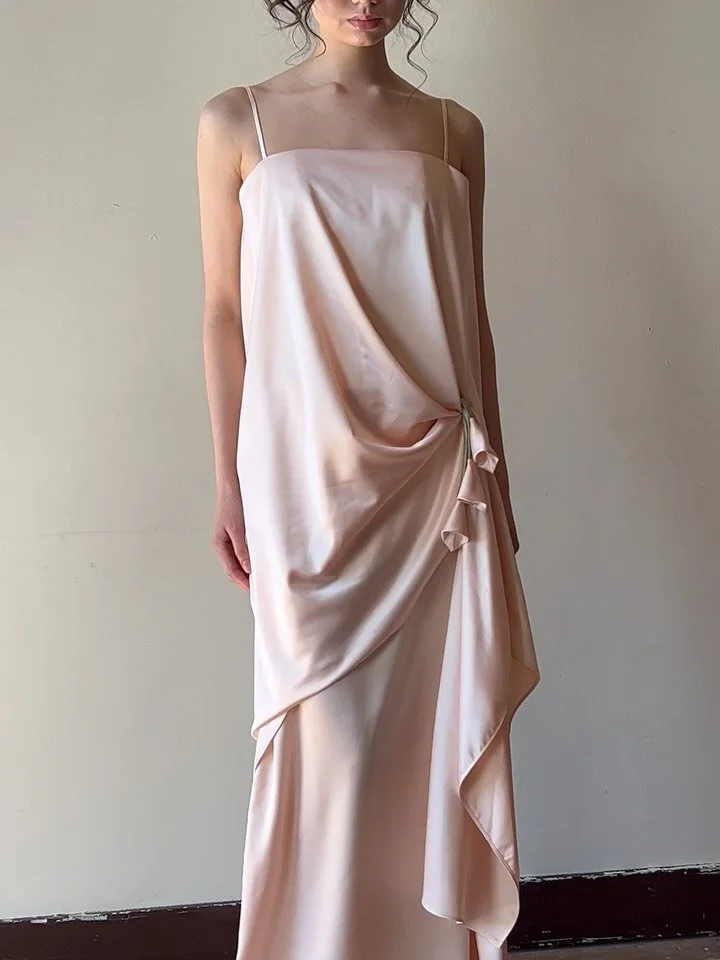 SS26 Wedding Attire Collection 

Seven timeless pieces designed for every moment of the wedding season. From the bride to the maid of honor, bridesmaids, and guests, each look is created to feel soft, feminine, elegant, and effortlessly romantic.

De