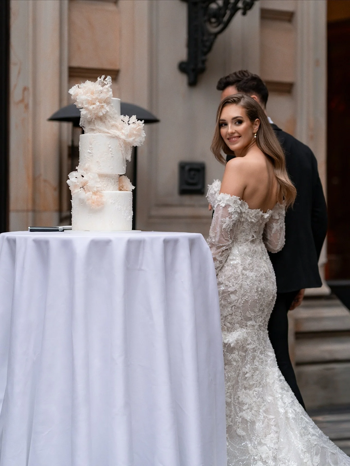 CAKE 🍰 

We all love a good one - and @wishusweet makes amazing cakes! They don&rsquo;t just look incredible, they taste even better.

It&rsquo;s always inspiring to see people doing what they love - and I love capturing that passion through my came