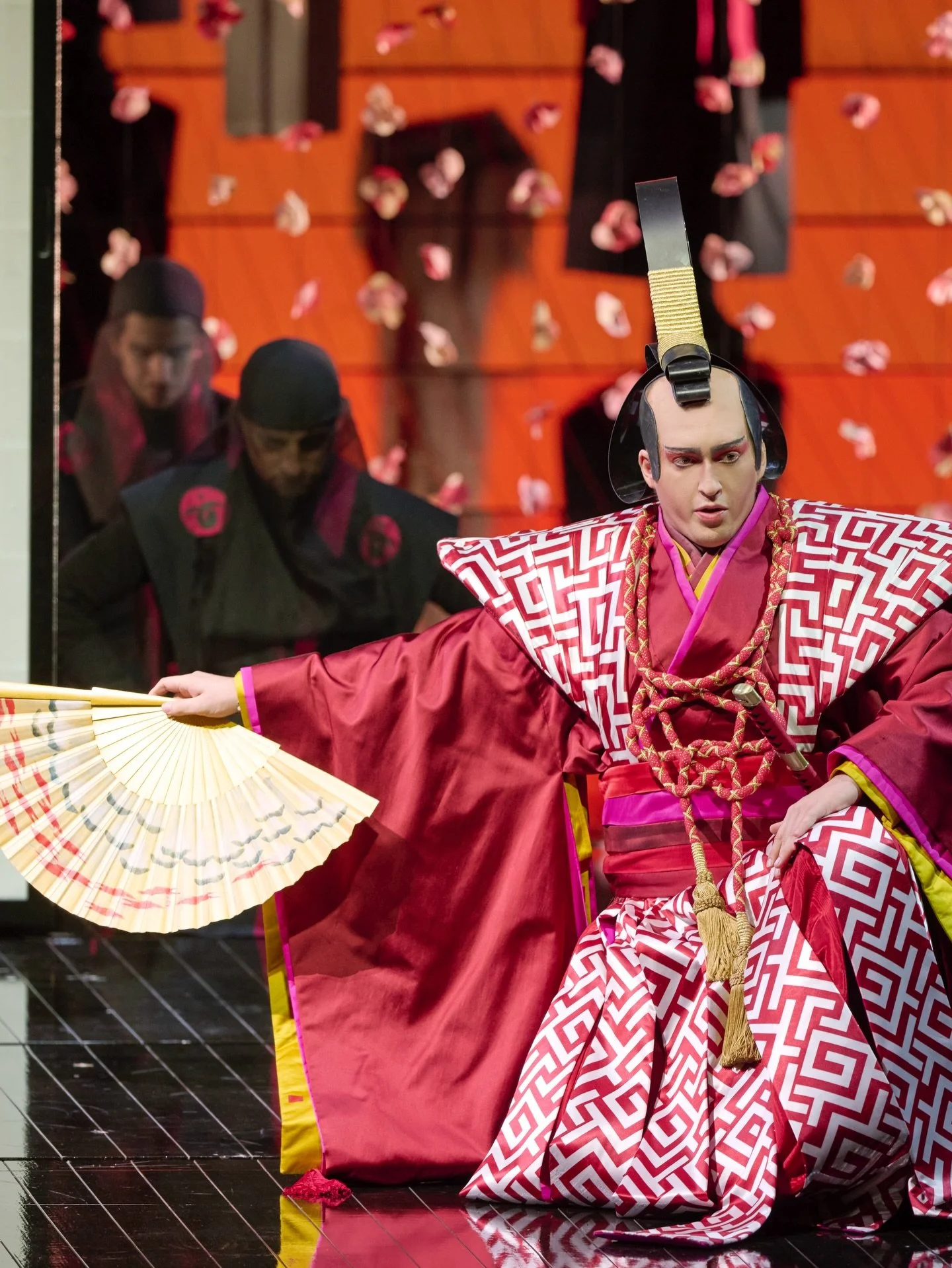 Coming back as F&uuml;rst Yamadori in Madama Butterfly at the @wiener_staatsoper feels close to the heart these days.

This production has slowly become something like a family. Familiar faces, shared timing, and an ease that comes from knowing the s