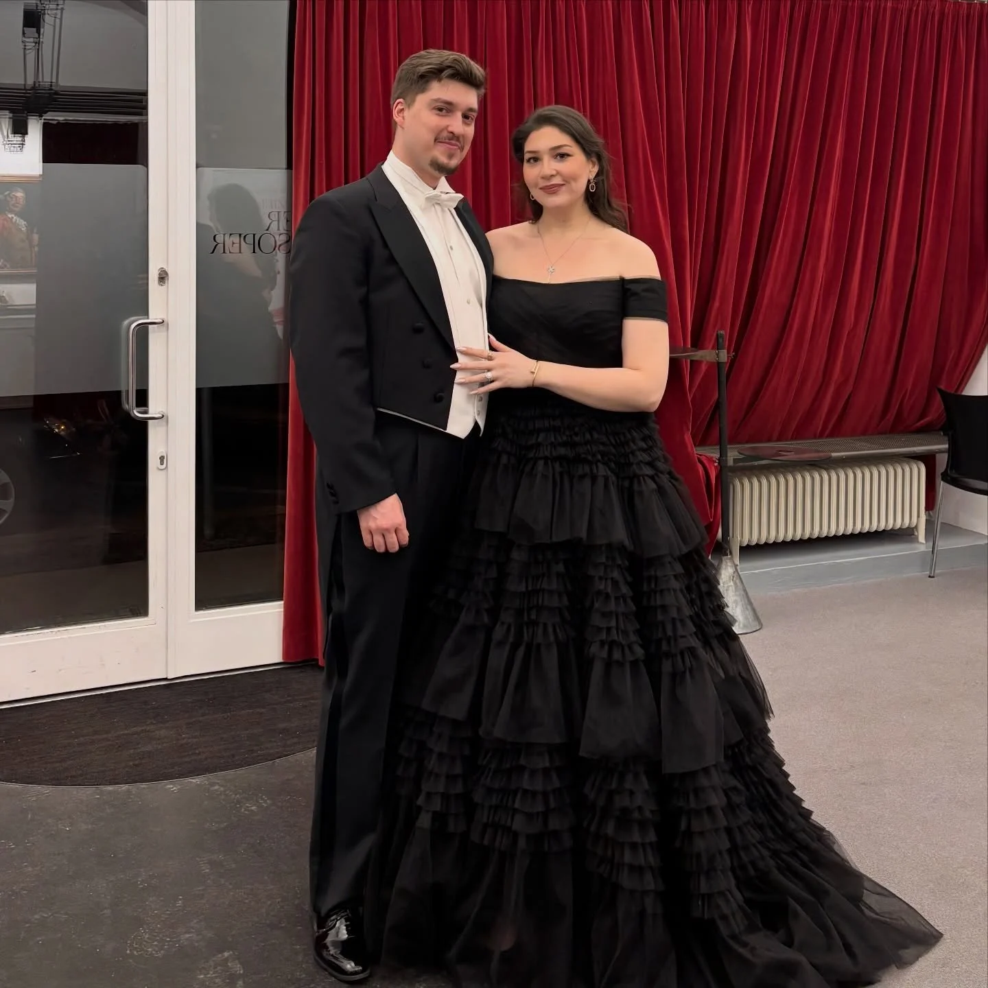 And enough champagne to fill the Nile🥂🍾

#opernball #viennaball #wienerstaatsoper #viennastateopera