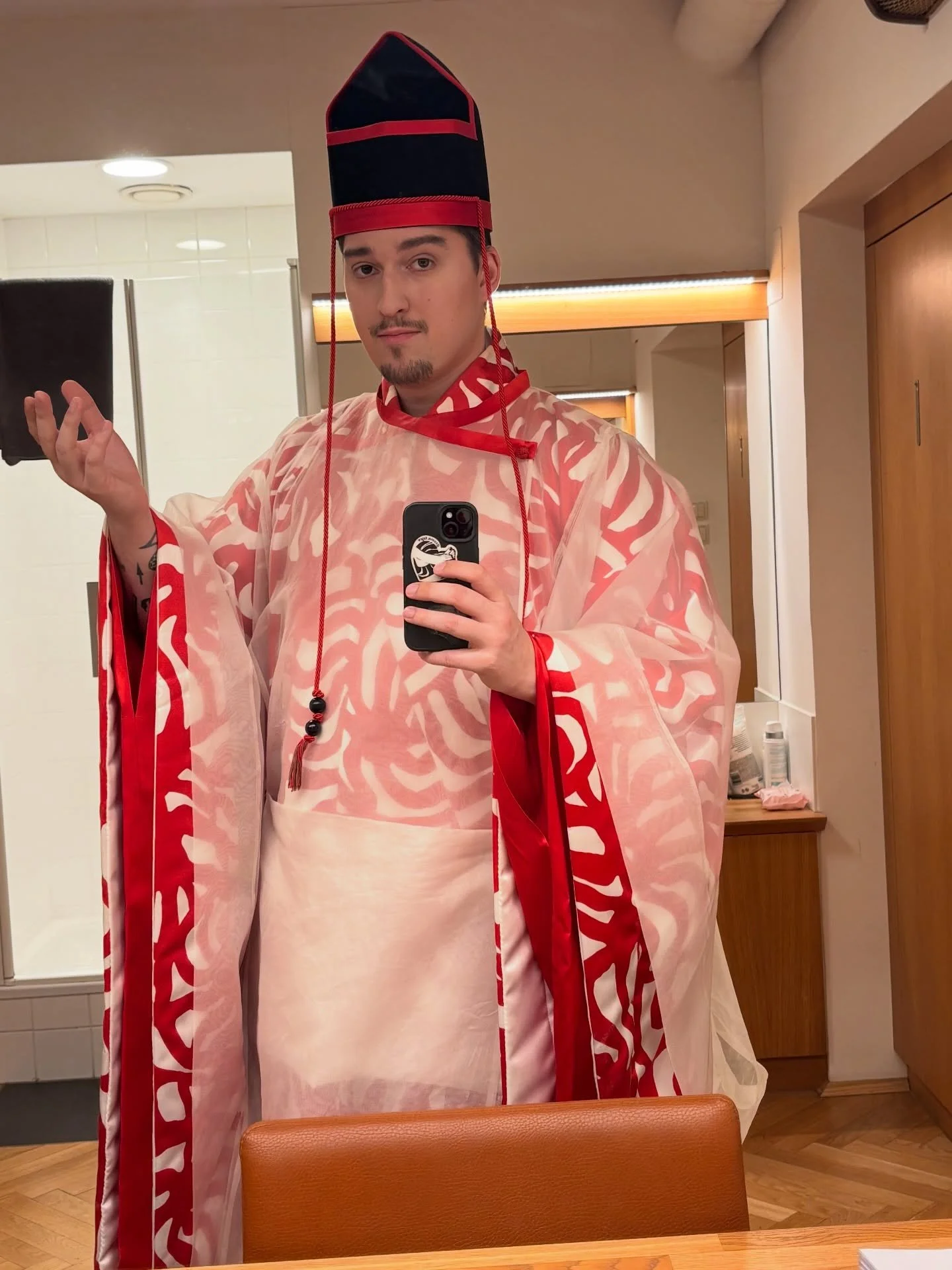 Back in Madama Butterfly at the @wiener_staatsoper &mdash; this time as Der Kaiserliche Kommiss&auml;r.

Returning to the same production in a different role shifts your perspective in small but noticeable ways. Same world, same people, but a slightl