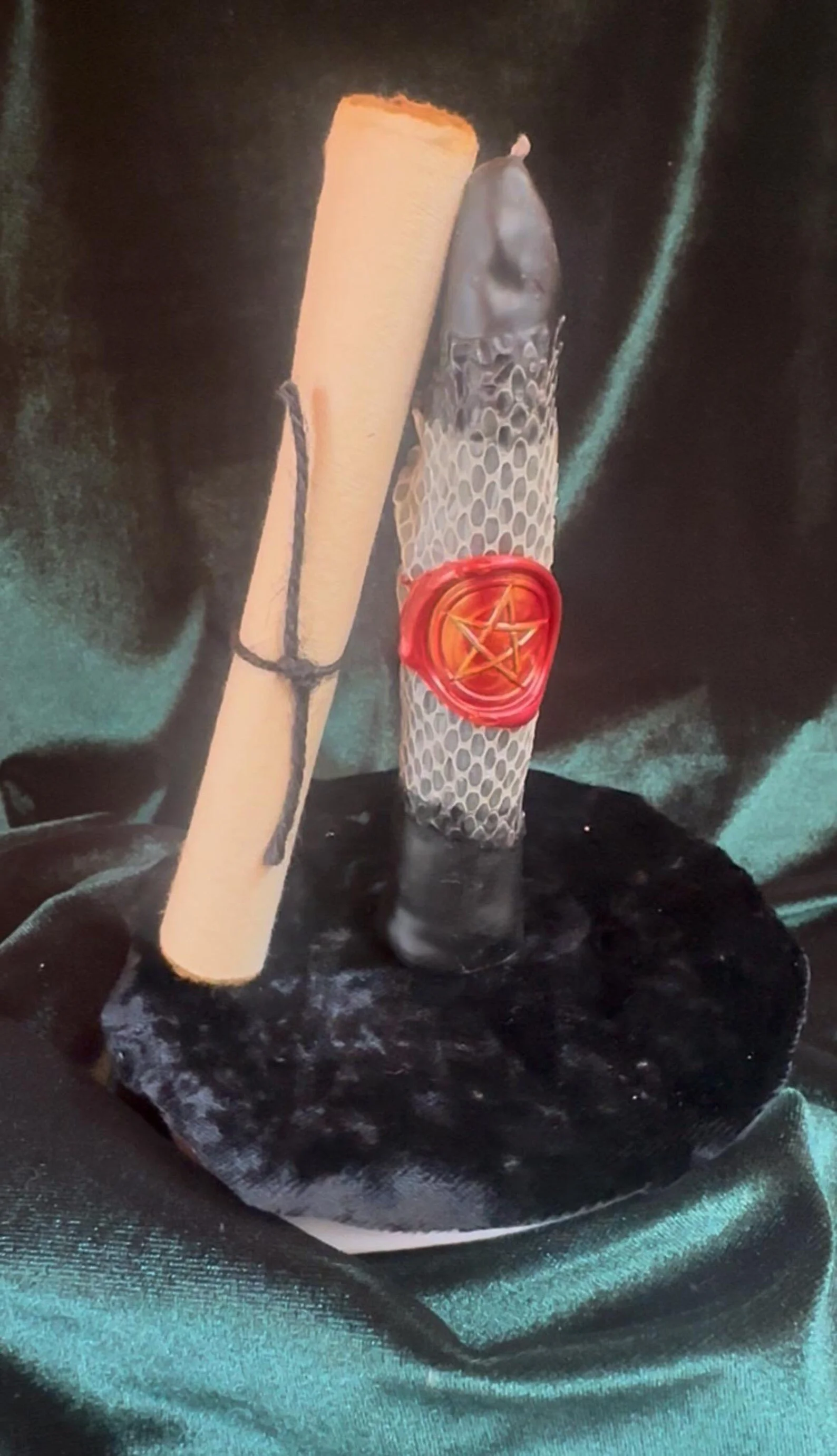 Ourobos Candle
