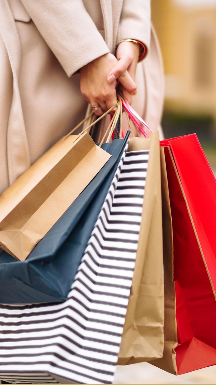 Artistry in Accessories_ Handcrafted Woman's Handbags.jpeg