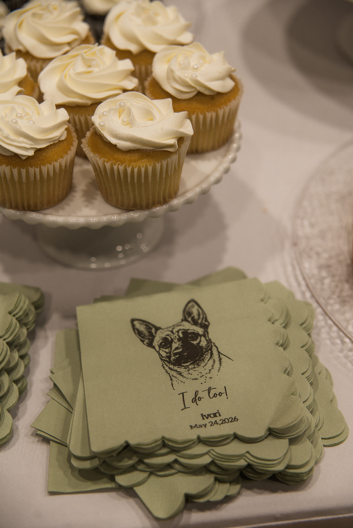 dessert and napkins.png