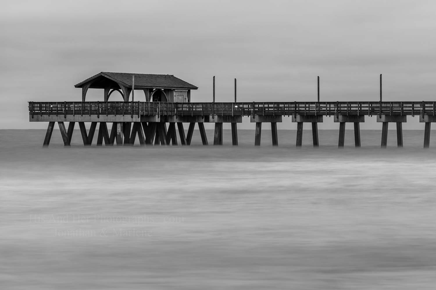 long-exposure-water-tybee-pier-tyb21.jpg