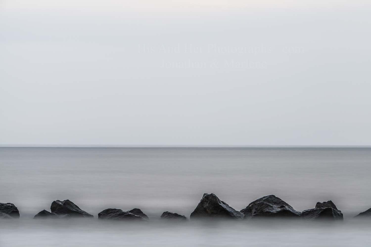 black-white-jetties-tyb7.jpg