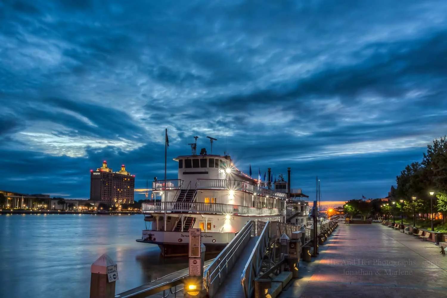 river-street-blue-hour-216.jpg