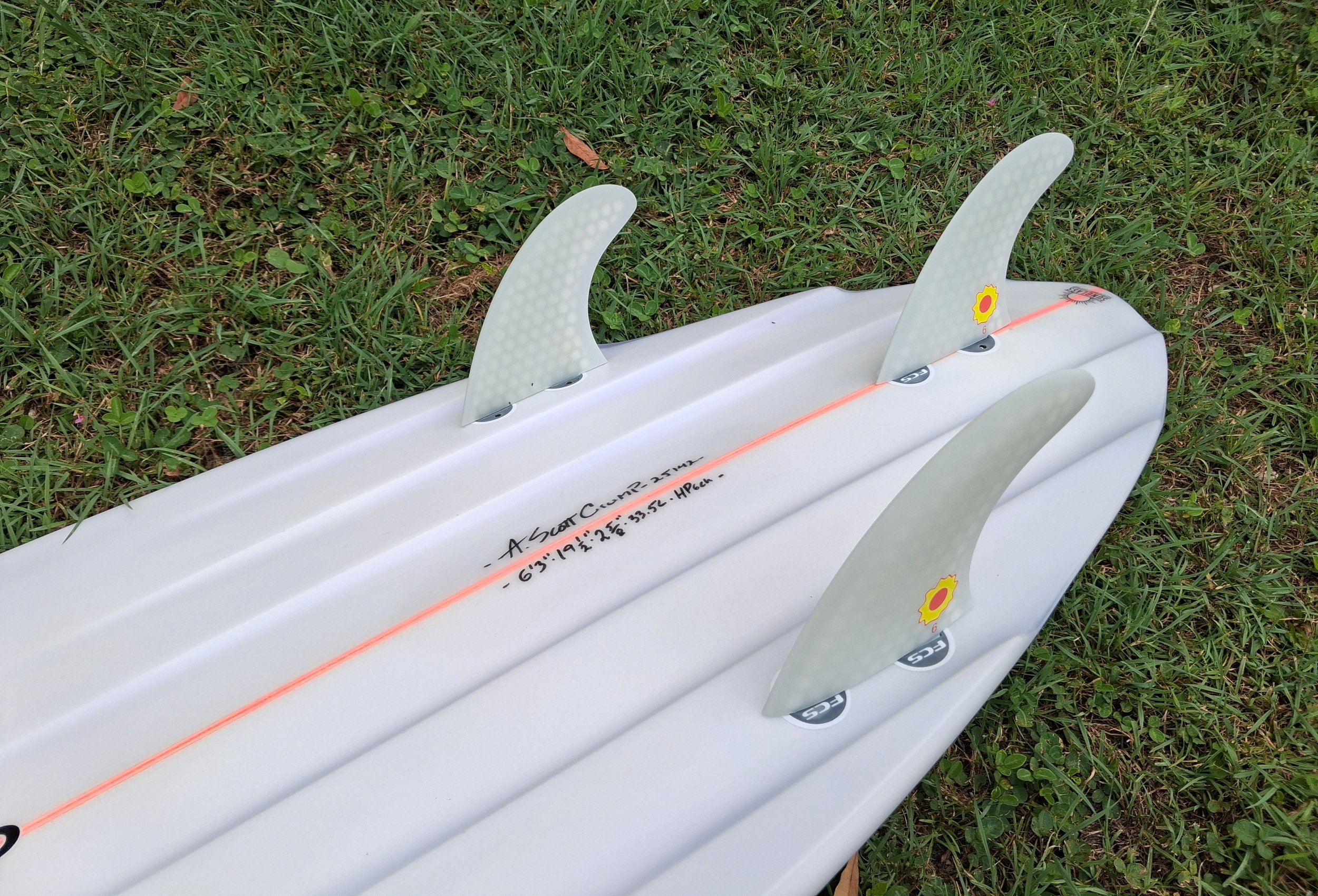 This design has to have the right fins so it comes with my Sollife 6 Fin Set