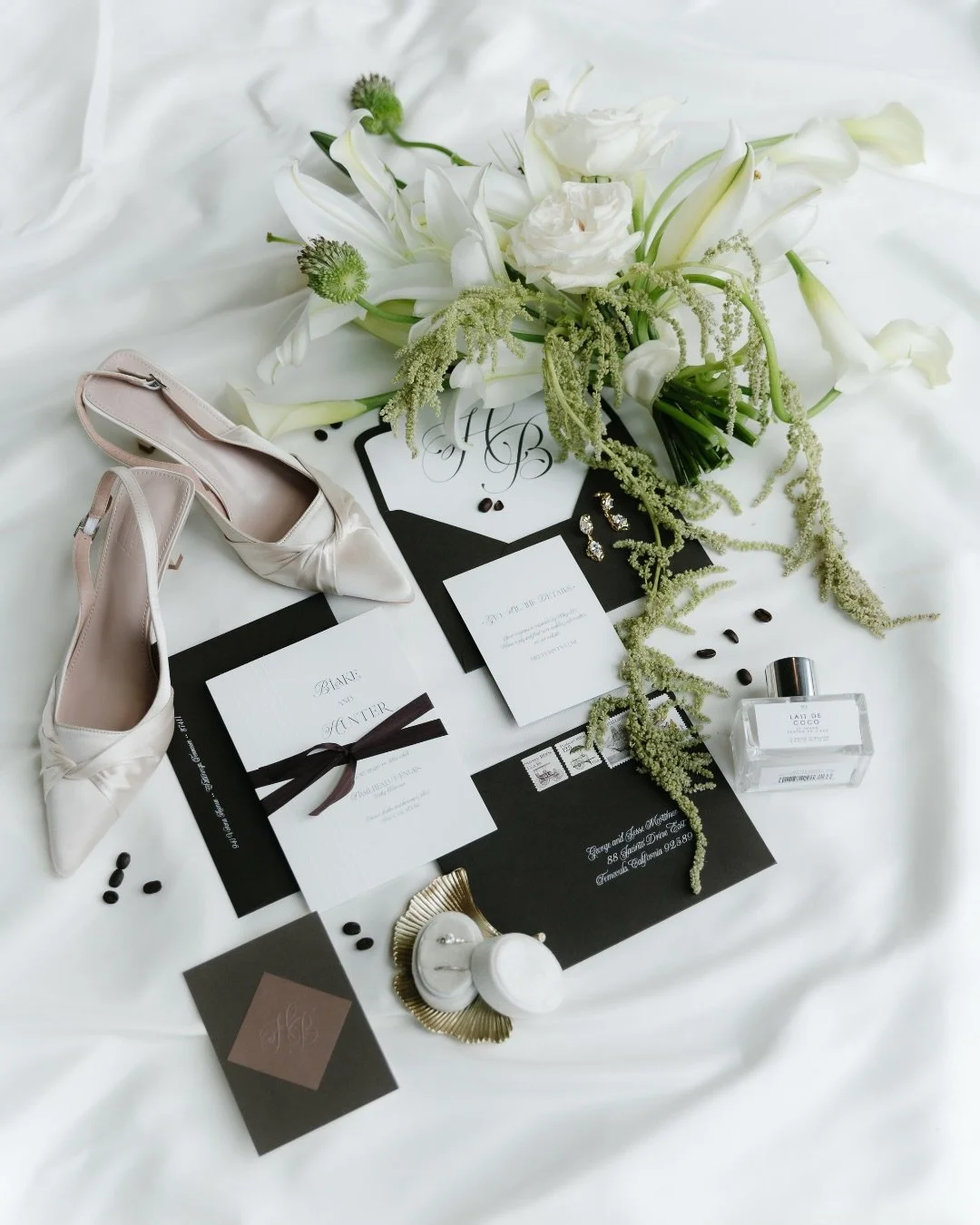 Your wedding day but make it espresso inspired ☕️🥐🤎 Absolutely obsessed with these vibes

The incredible vendor team:
Photographers - @jessicacrusadephotography (all photos shown here) @alliekrauser.digitals @torilynnephoto @julsphotographyandcompa