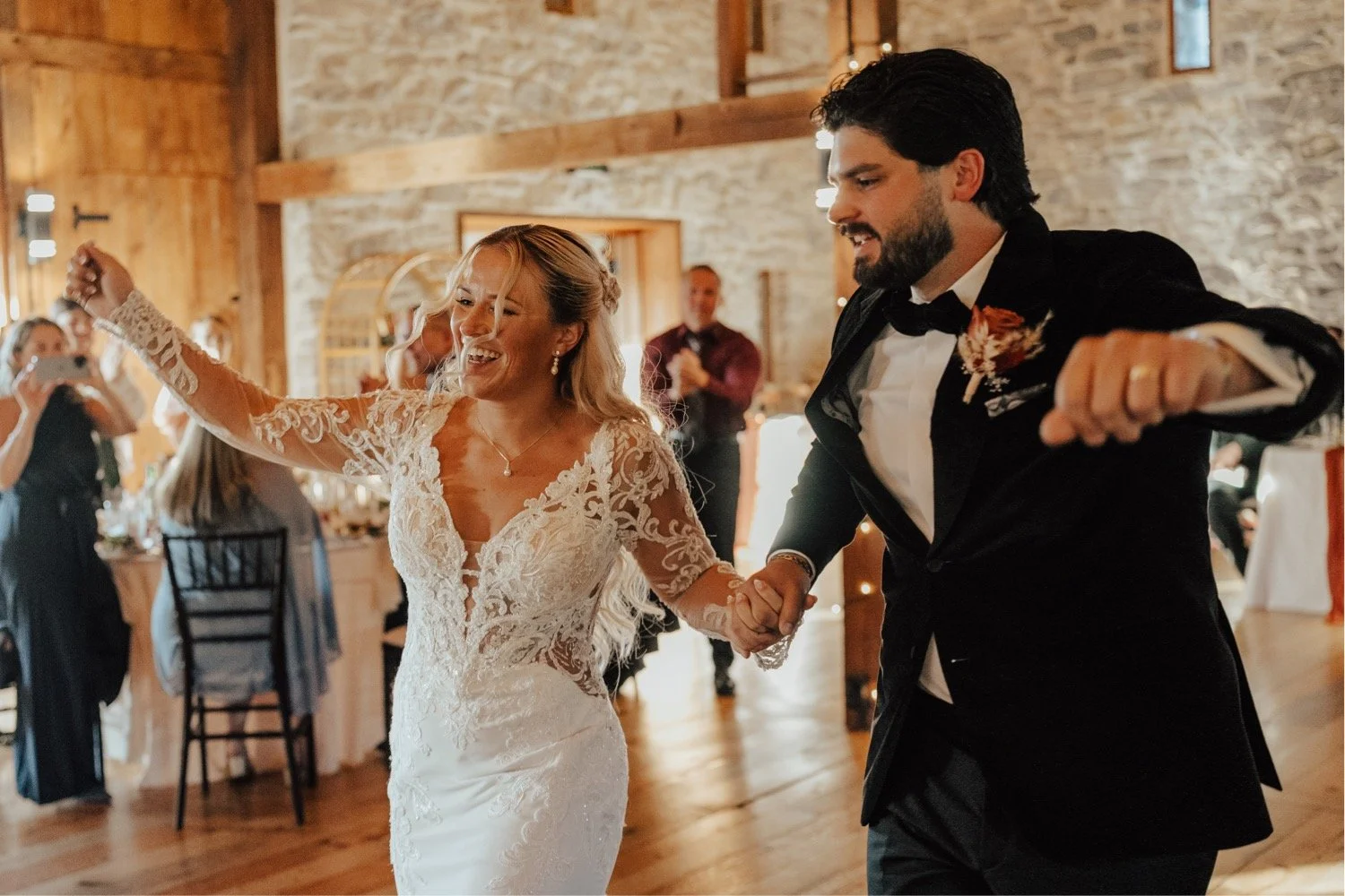 barnatsilverstonewedding_kempcollective_lancasterpennsylvania