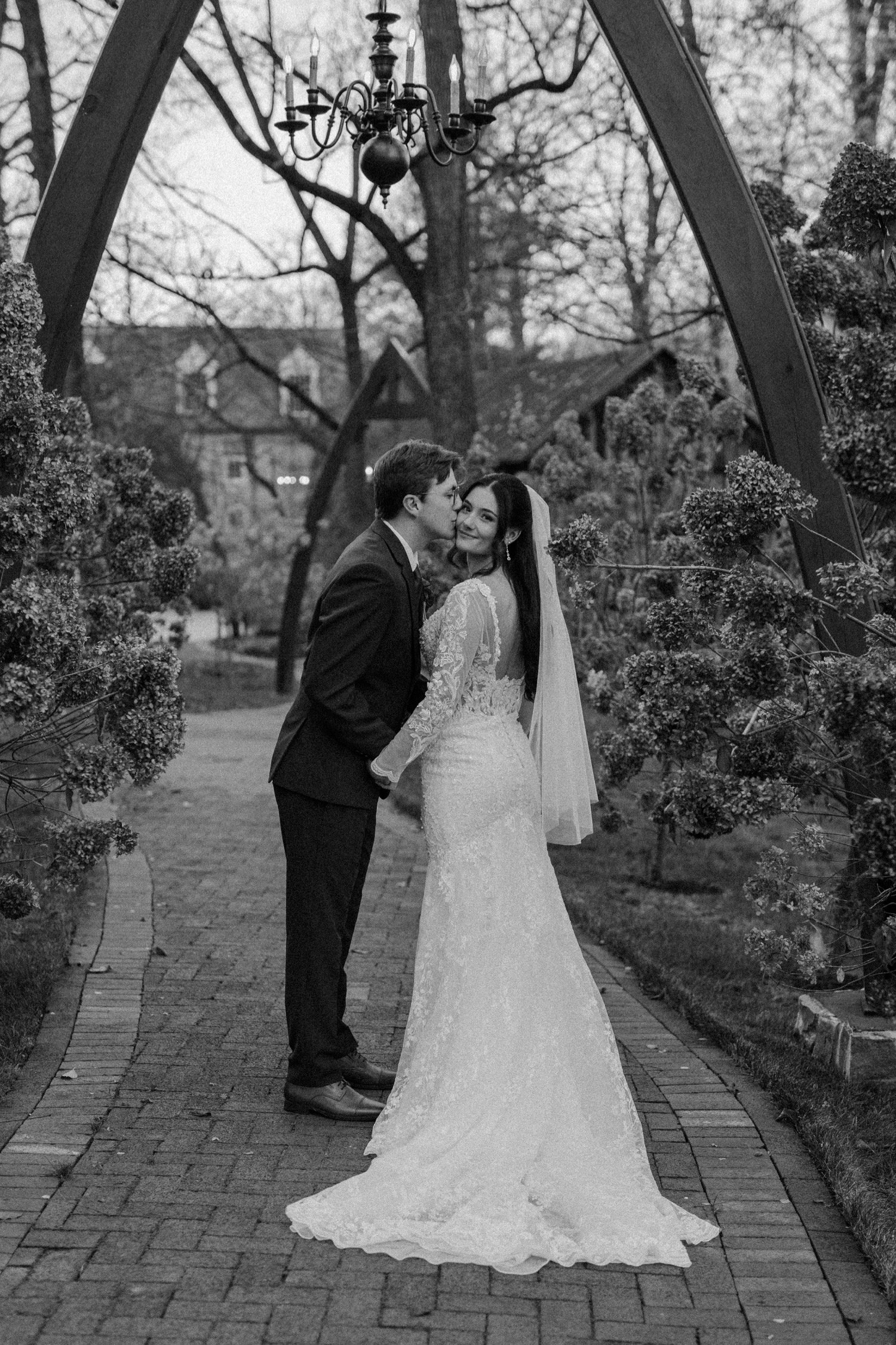 stone-mill-inn-wedding-kemp-collective-lancaster-wedding-photographer