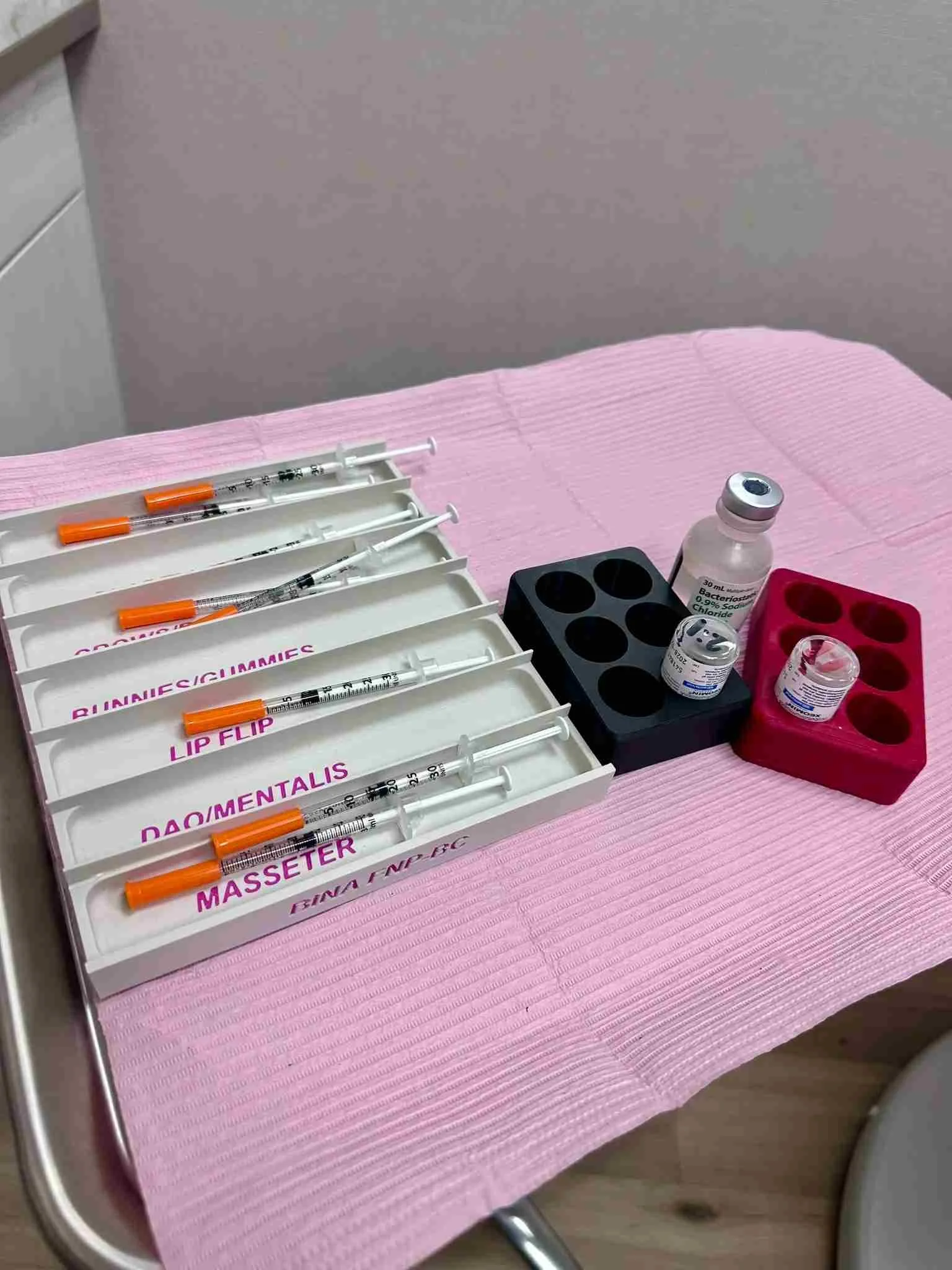  Custom syringe holder.