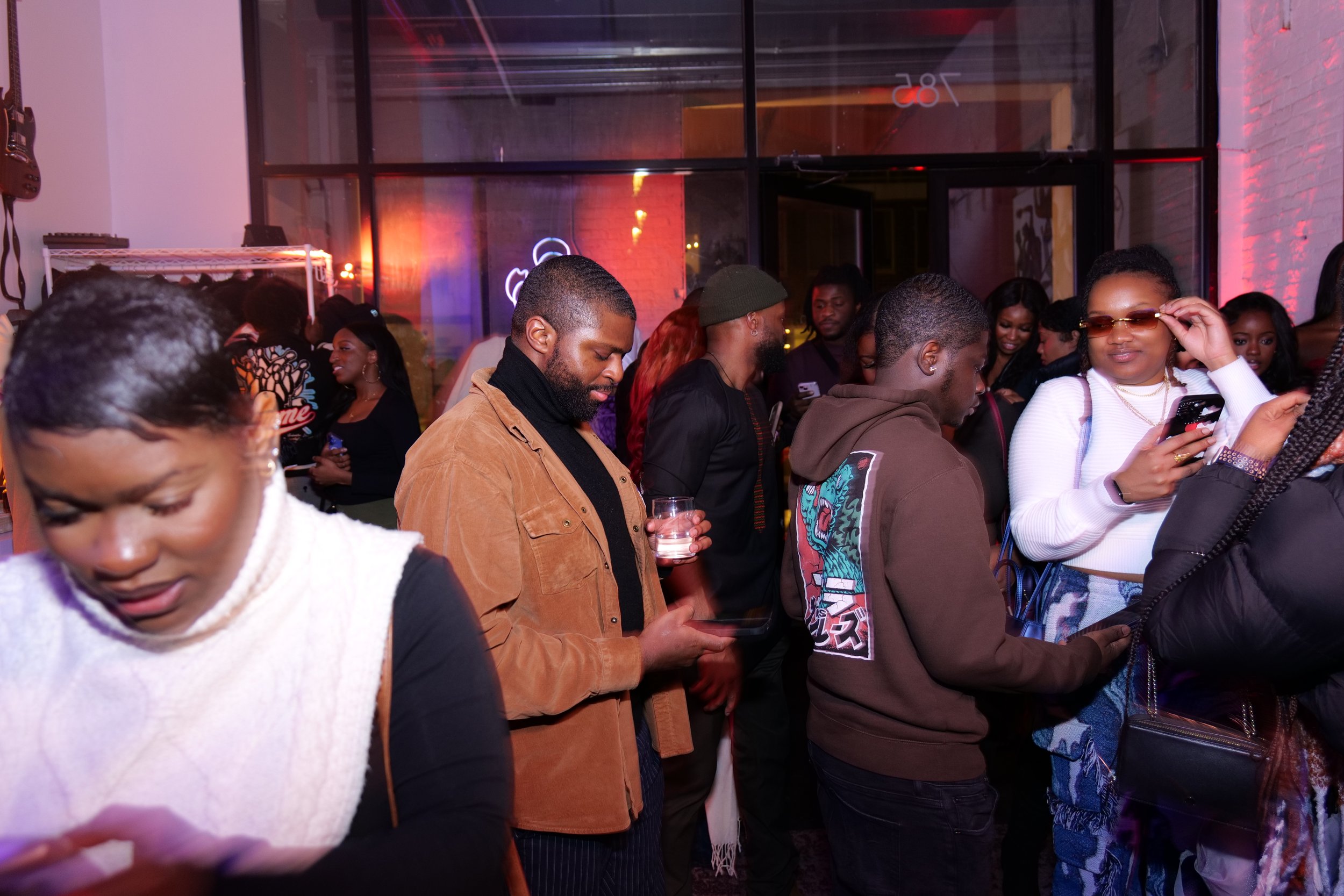 EDUCATED BLACK AND BROWN PEOPLE TALKING AND NETWORKING AND MIXING, YOUNG PROFESSIONALS AND ENTREPRENEURS