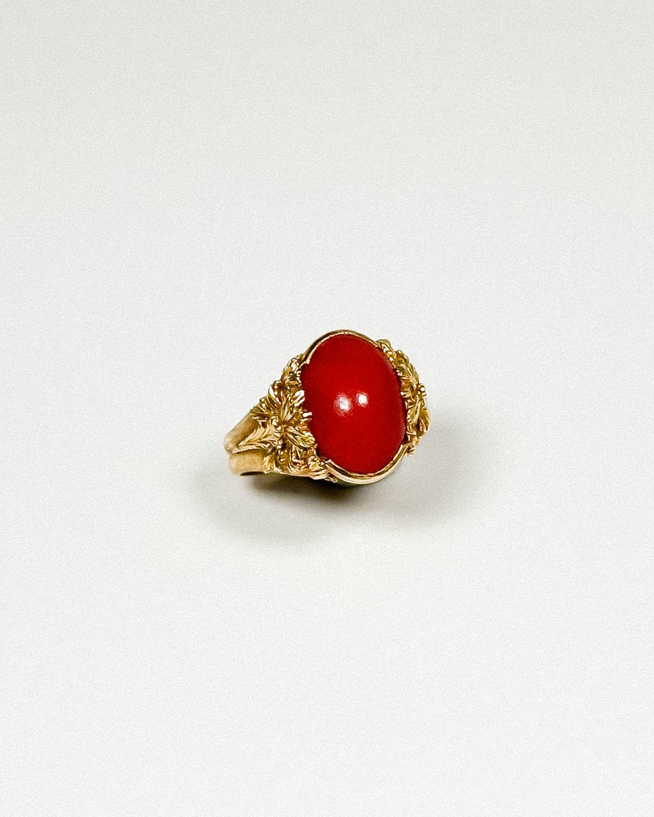 VICTORIAN GOLD & CORAL RING