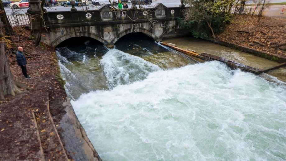 Merkur.de: Münchner Unternehmer plant Rettung der Eisbachwelle