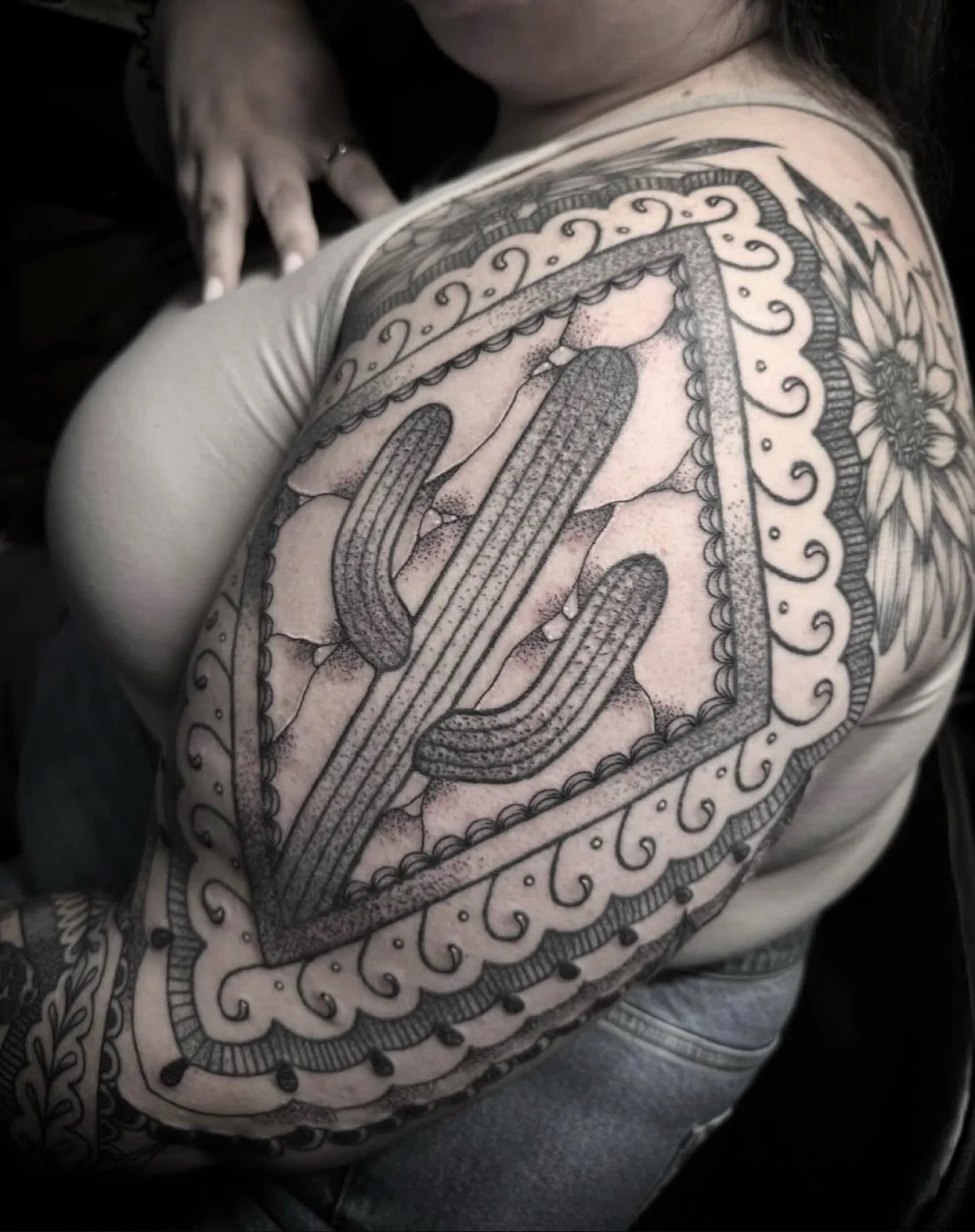 Delicate Saguaro sleeve by @morgangatekeeper 

𖤓

To book your piece or project, contact directly

𖤓

 #blackworksleevetattoo #ornamentaltattoo