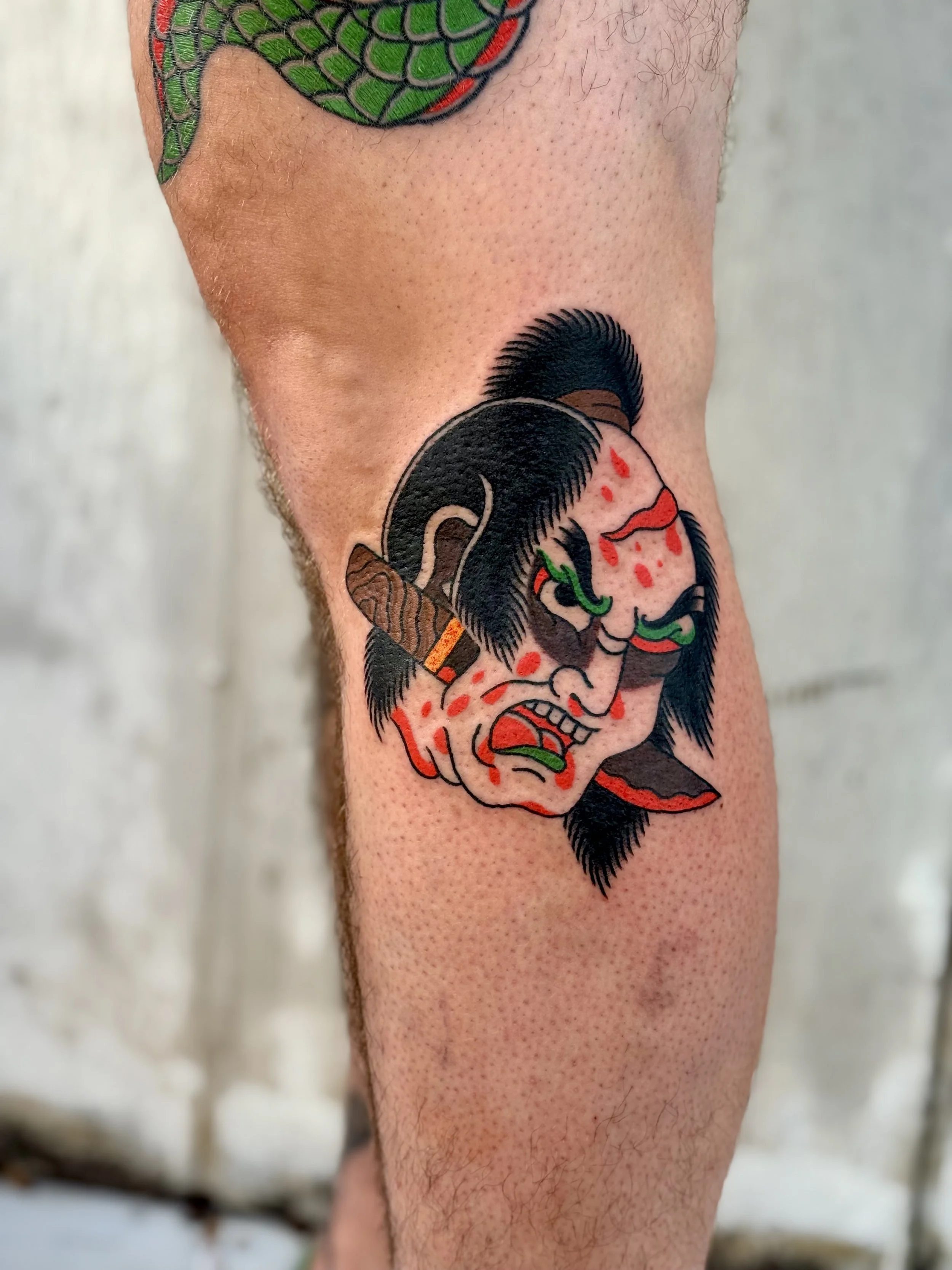 Jonas Richards, @jonasrichardstattoo Traditional Japanese Severed Head Tattoo on the leg done at Dame of the West Tattoo in Scottsdale, Arizona.